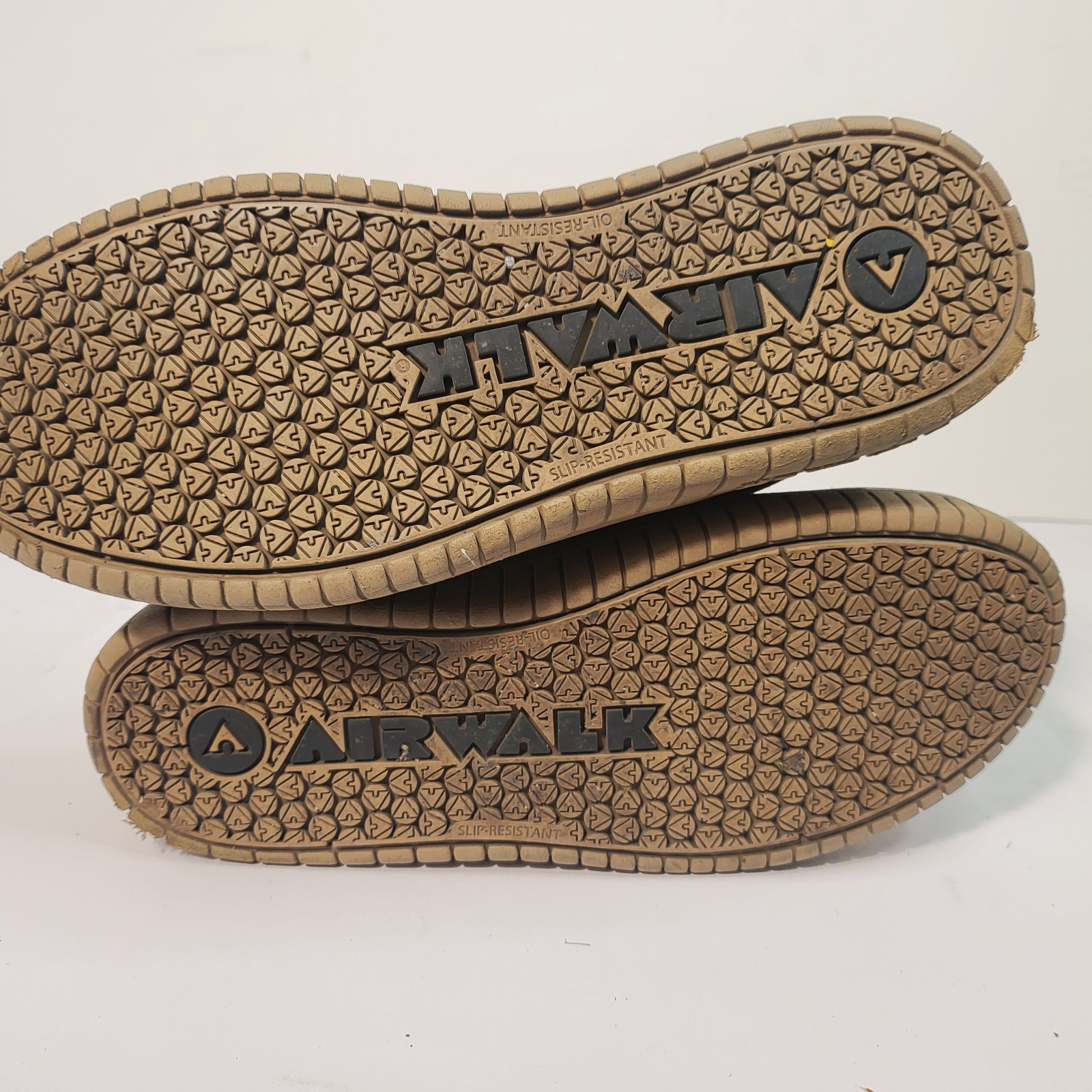 Airwalk Camino Women’s Steel Toe Work Shoes – Size 9.5 – Slip Resistant