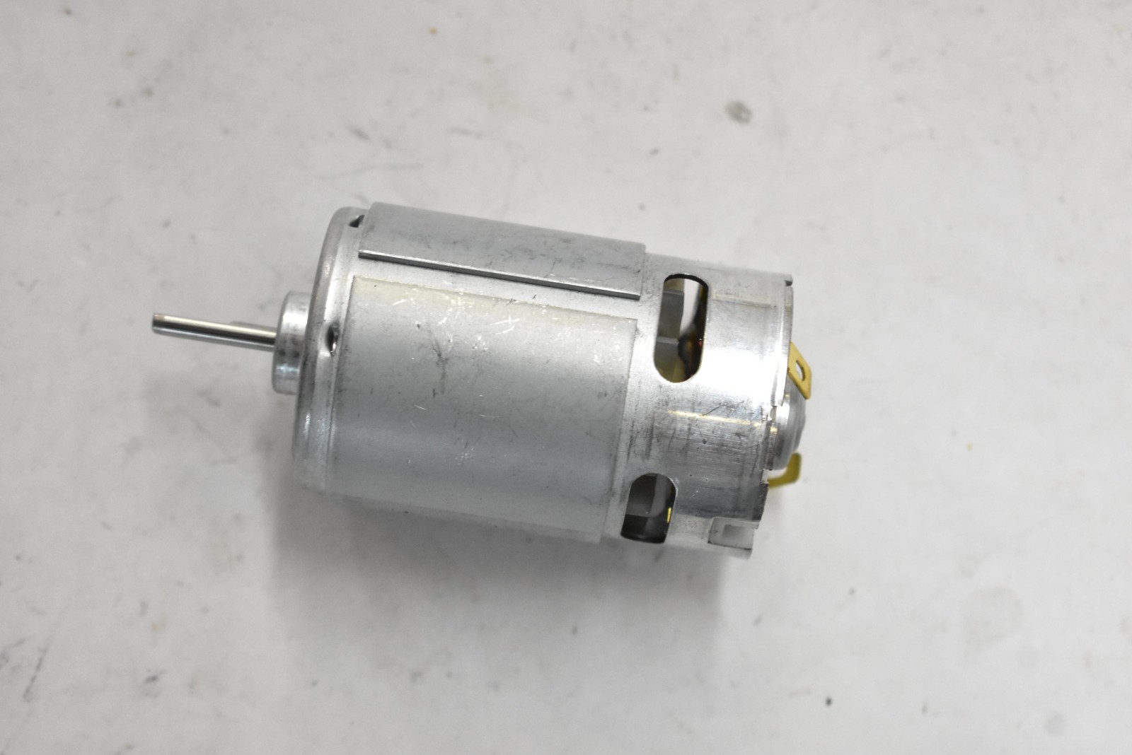 DC Motor 741115020 02 K-8V7 25382D KBV5FN 23300128 Brushed Shaft Commutator