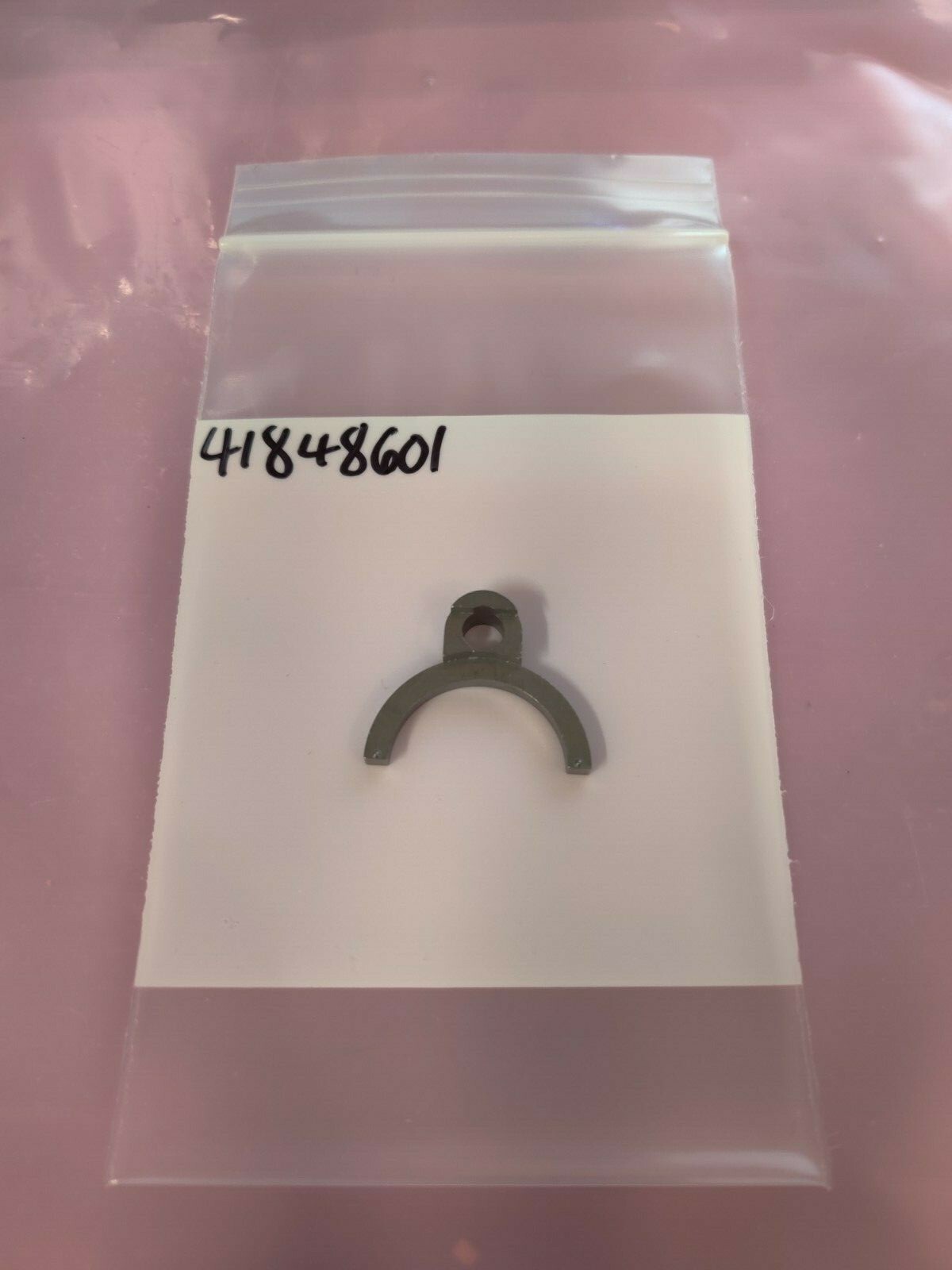 Universal Instruments Retainer Clamp 41848601