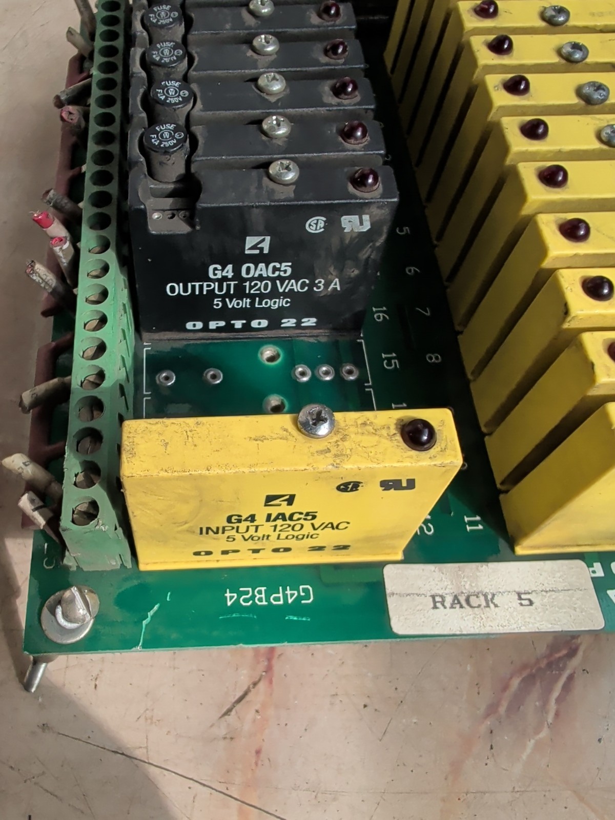 OPTO 22 G4PB24 TERMINAL BOARD W/ (13) G4IAC5 INPTUT (8) G40AC5 OUTPUT MODULES