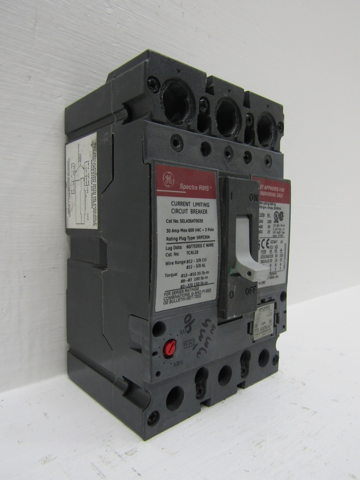 GE SELA36AT0030 30 Amp 600V 3-Pole Spectra Circuit Breaker 30A Plug SRPE30A30