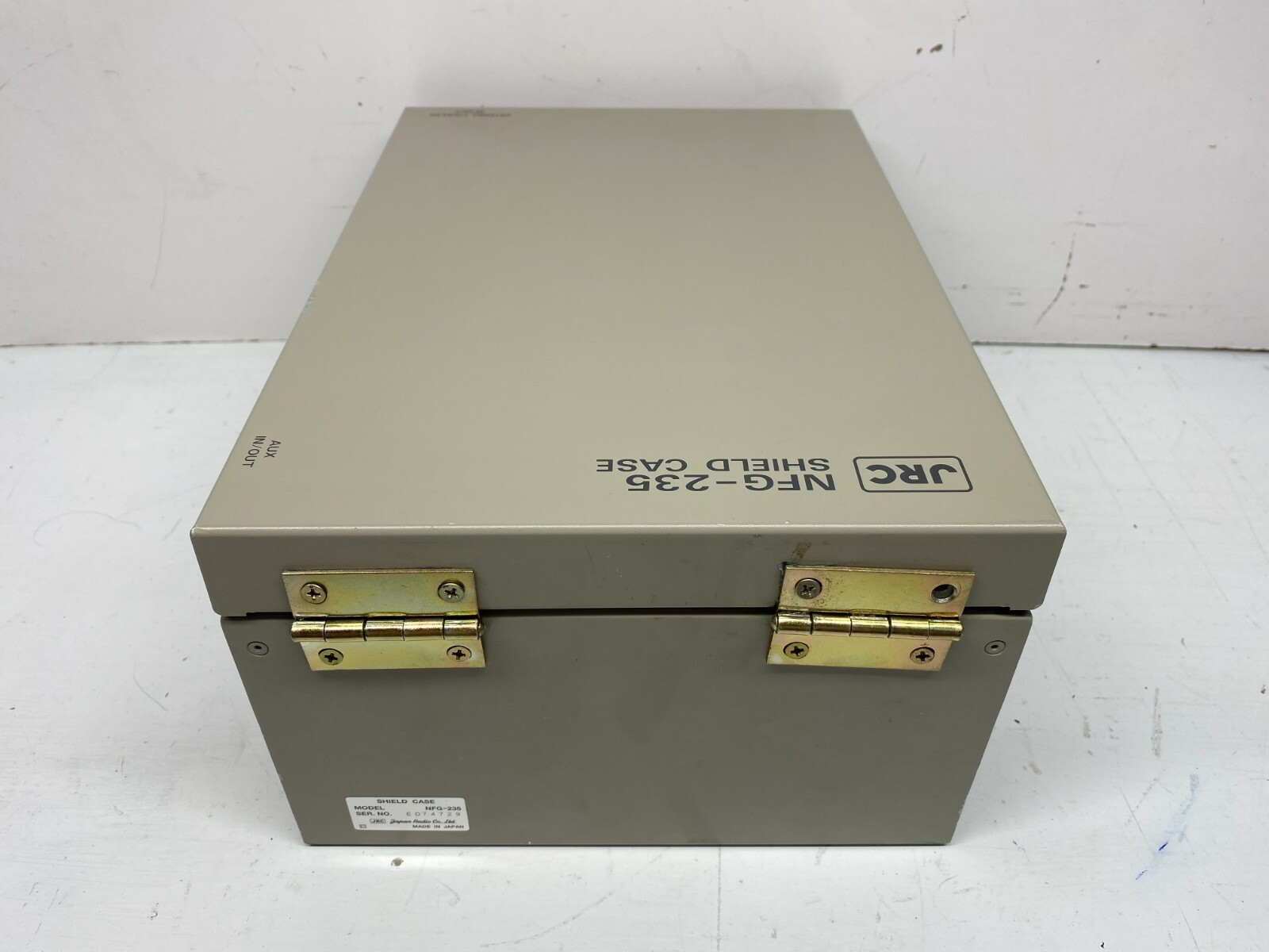 JAPAN RADIO COMPANY NFG-235 SHEILD CASE w/ ANTENNA COUPLER