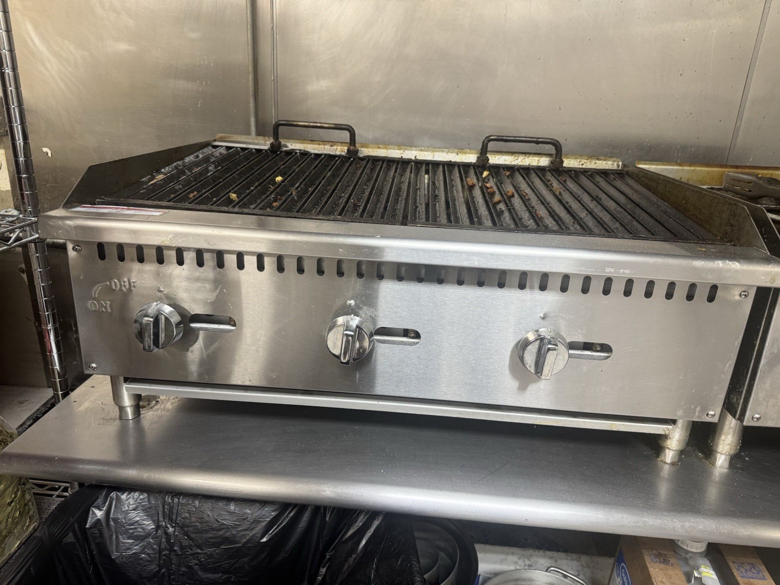 Goodfather HLRC-900 36 in Charbroiler Grill 3 Burner 90000 BTU Propane