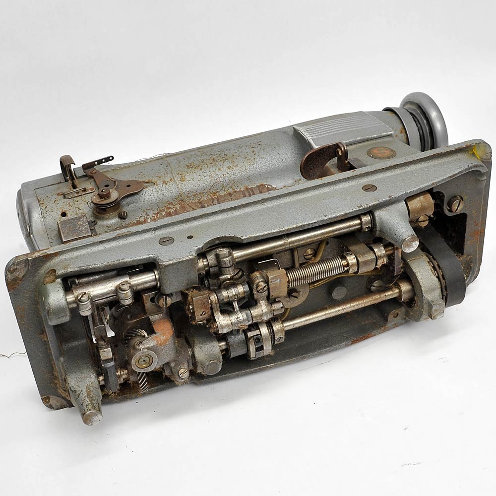 Singer 211G165 Industrial Sewing Machine Head 211G165 Leather Missing Parts