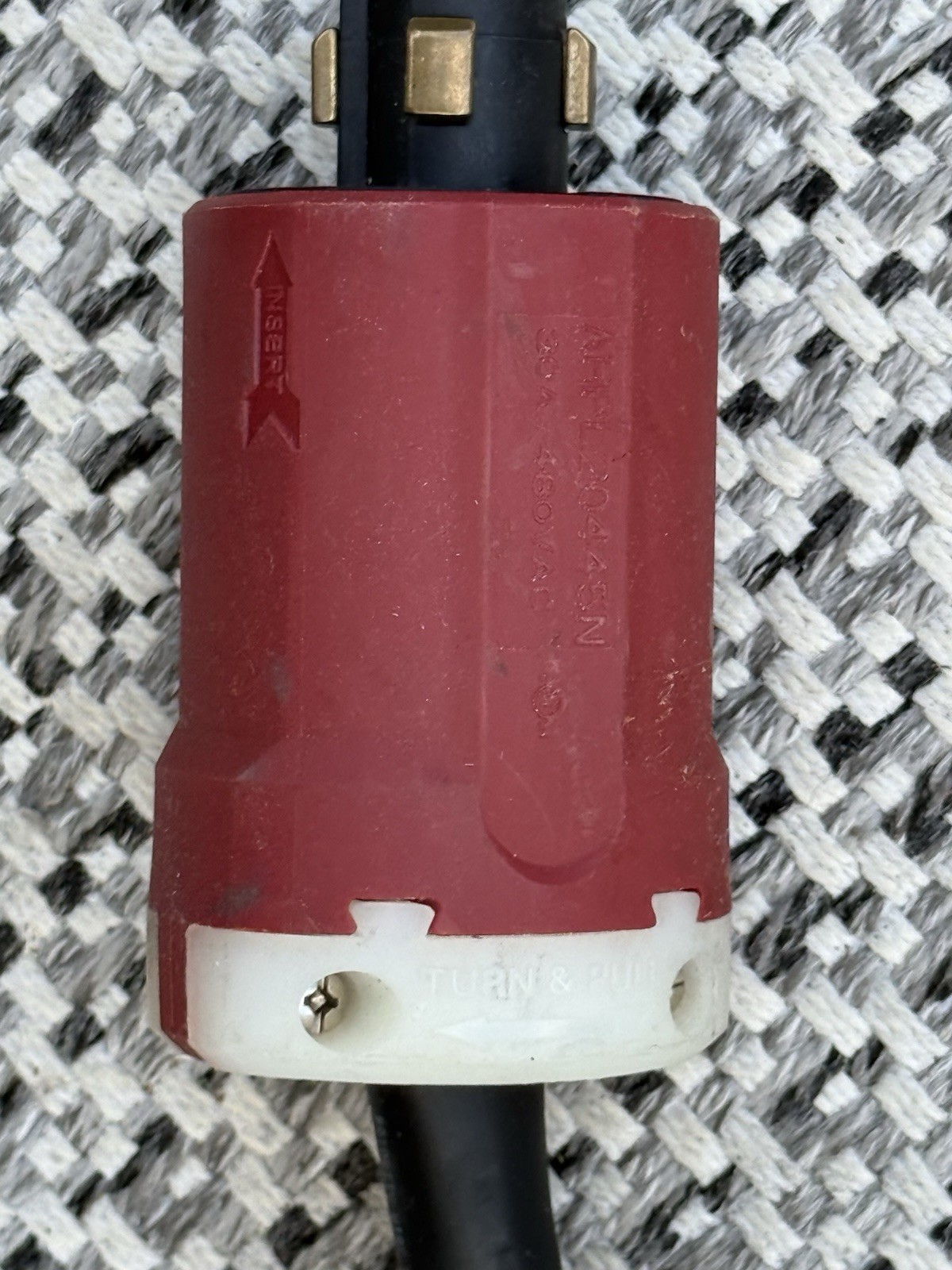 Eaton AHPL20445N 30A 480VAC CONNECTED TO Hubbell HBL273330A 3Ø 480VAC