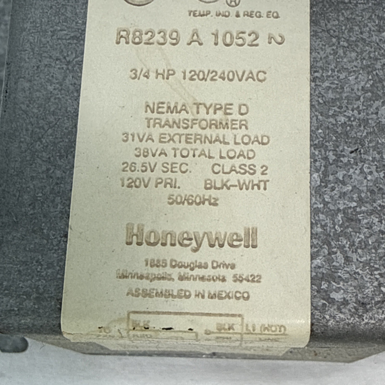 Honeywell TradeLine Fan Center R8239 A 1052 Preowned Good Condition