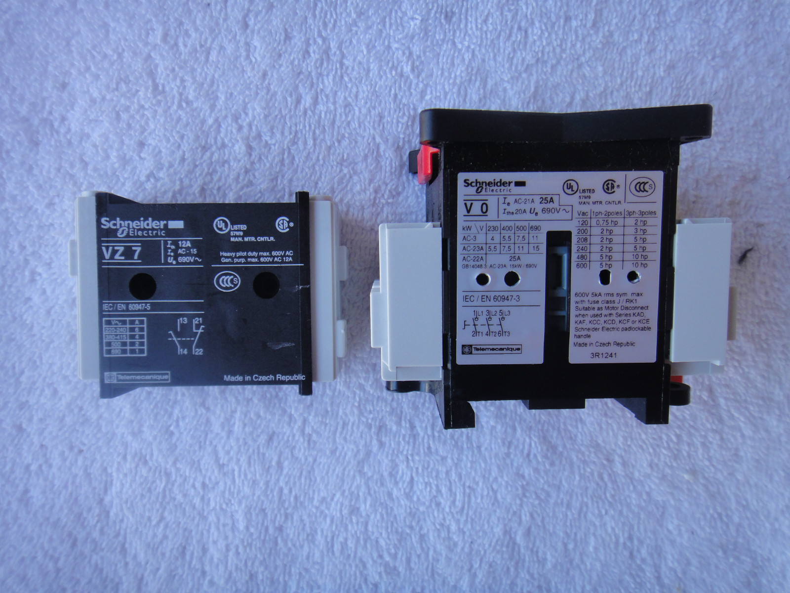 Schneider Electric 3 P Isol Load Break Switch 25A V0 IEC/EN60947-3 w/12A VZ7