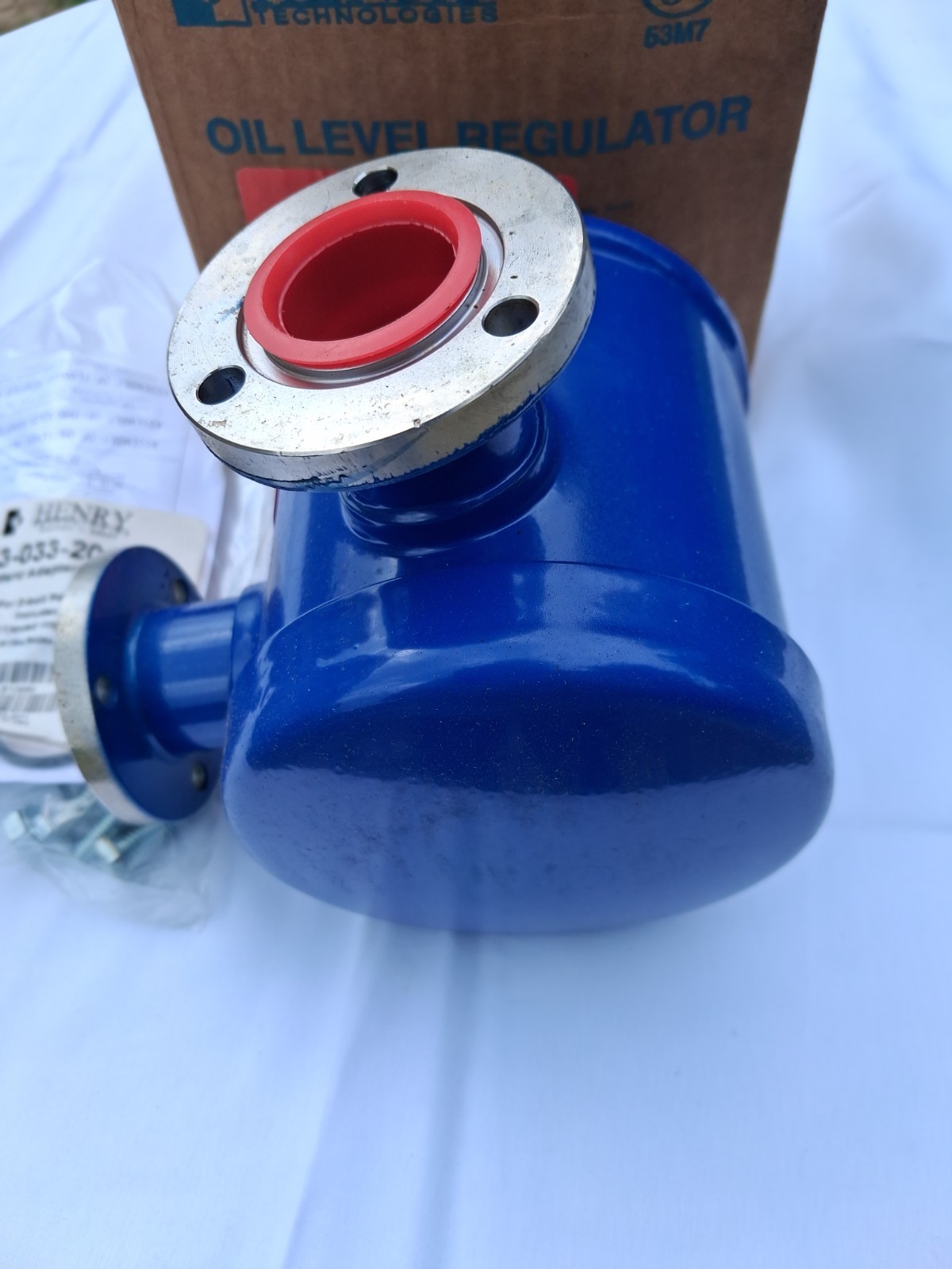 Henry Technologies S-9130 Oil Level Regulator w/ Oil Level Control Booklet