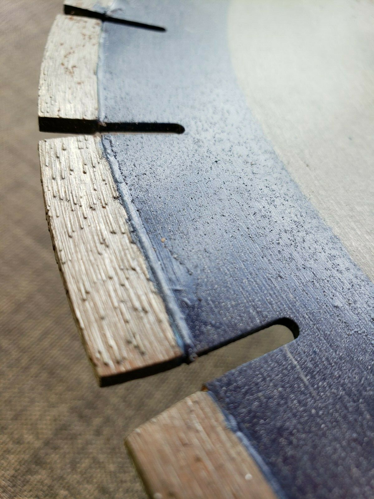 Diamond Saw Blade – Concrete 12″x1″ bore, 21 teeth, 3.2x39mm segments CLEARANCE