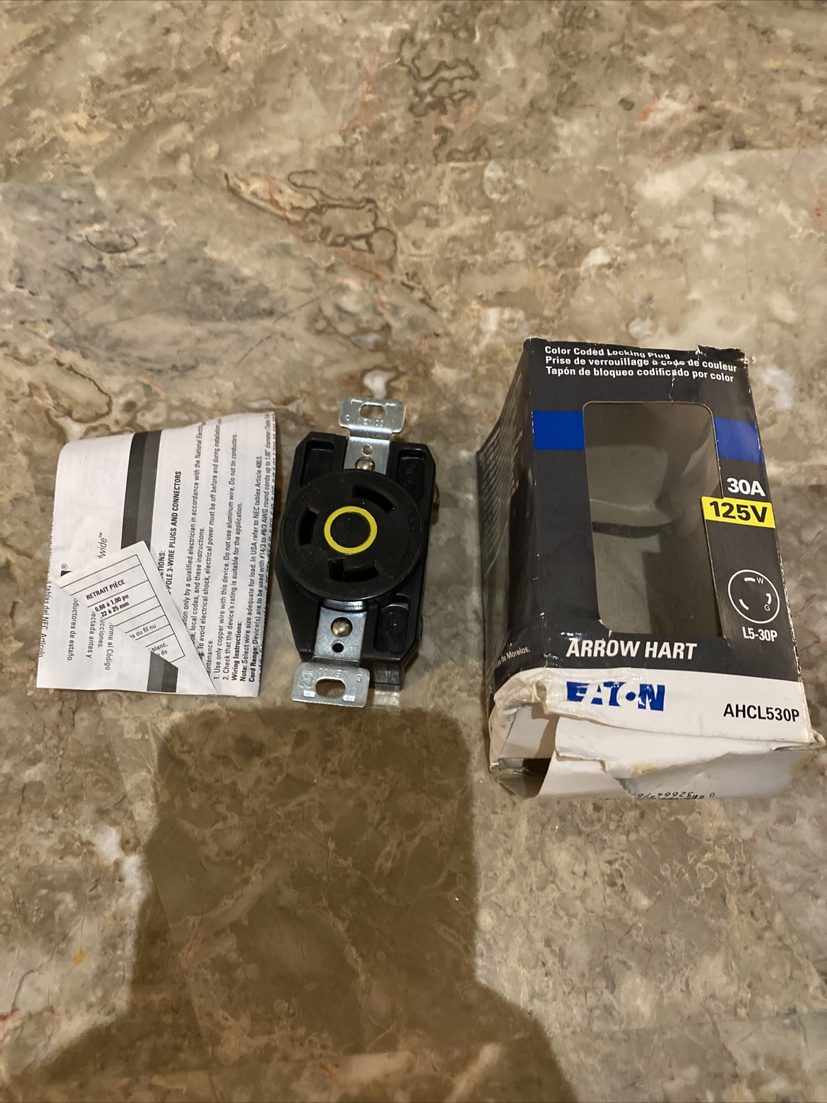 Eaton NSB AHCL530P-BX-LW Female Plug 2P 30A