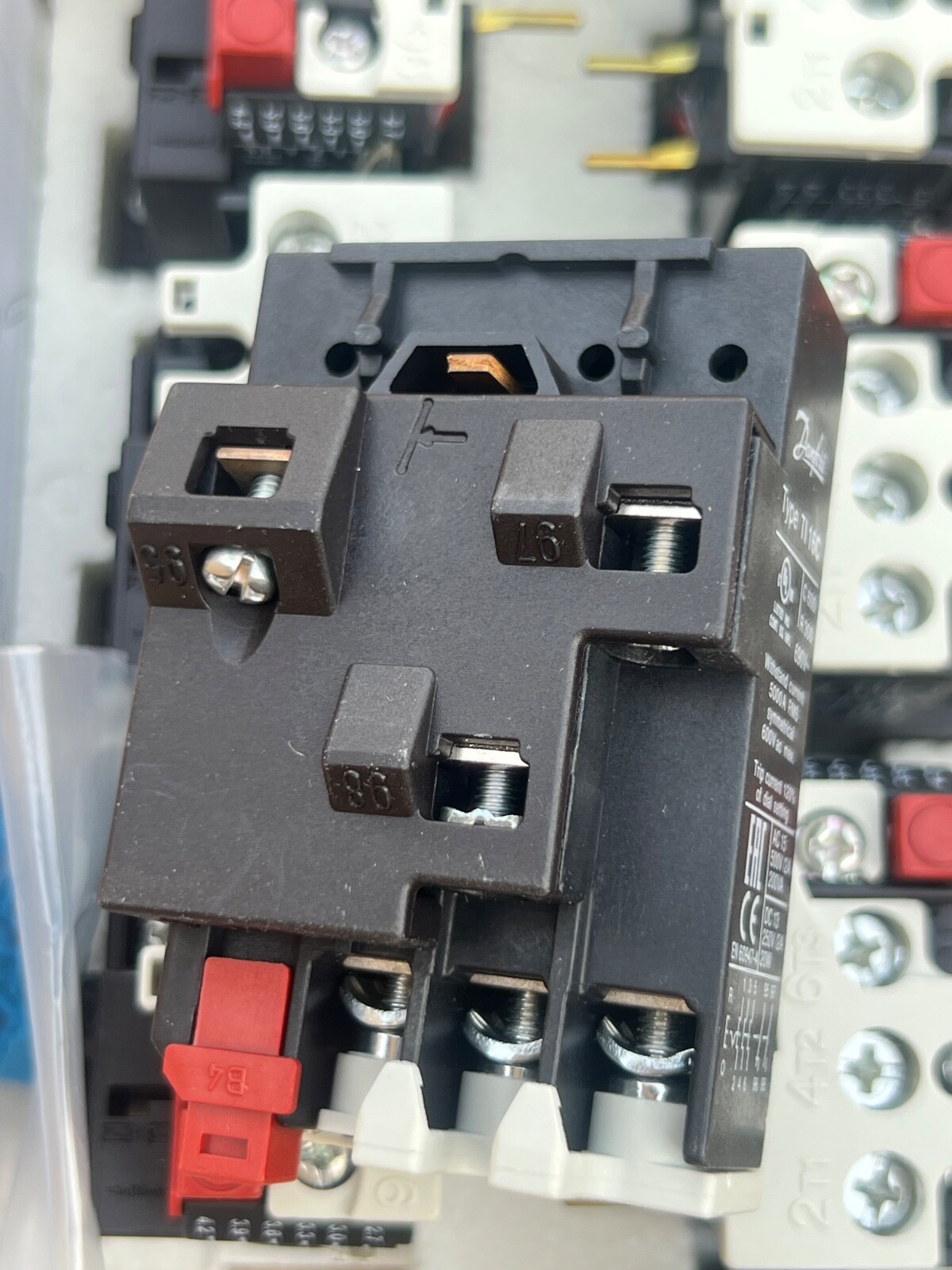 (ONE BOX OF 10 PCS) Danfoss 047H4208 Danfoss Overload relay, TI 16C