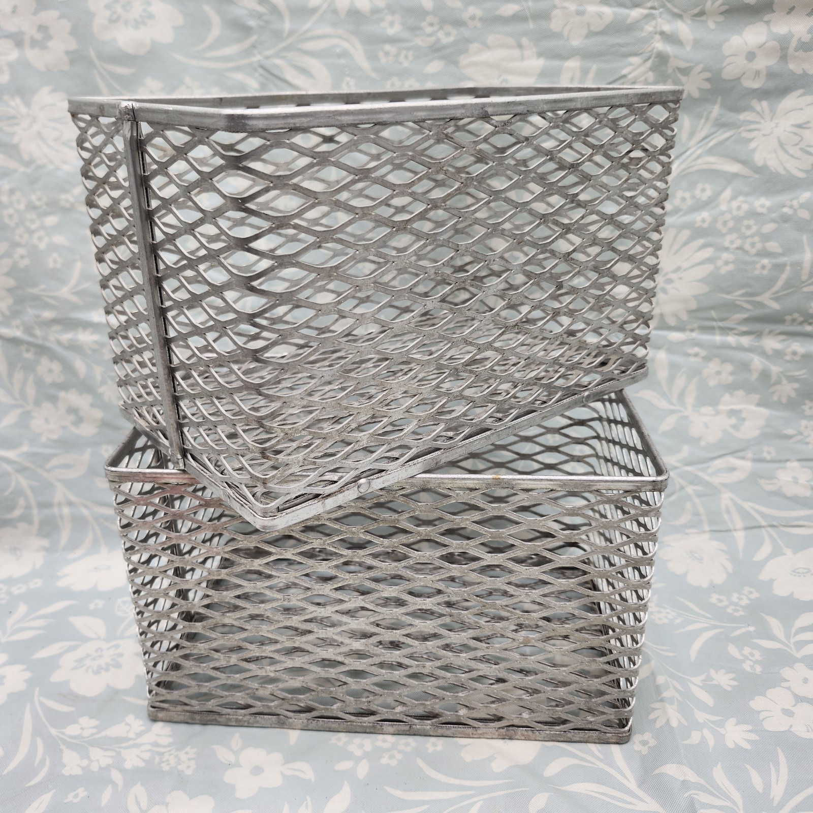 2 Fisherbrand Scientific Aluminum Cleansing stainless steel test tube basket
