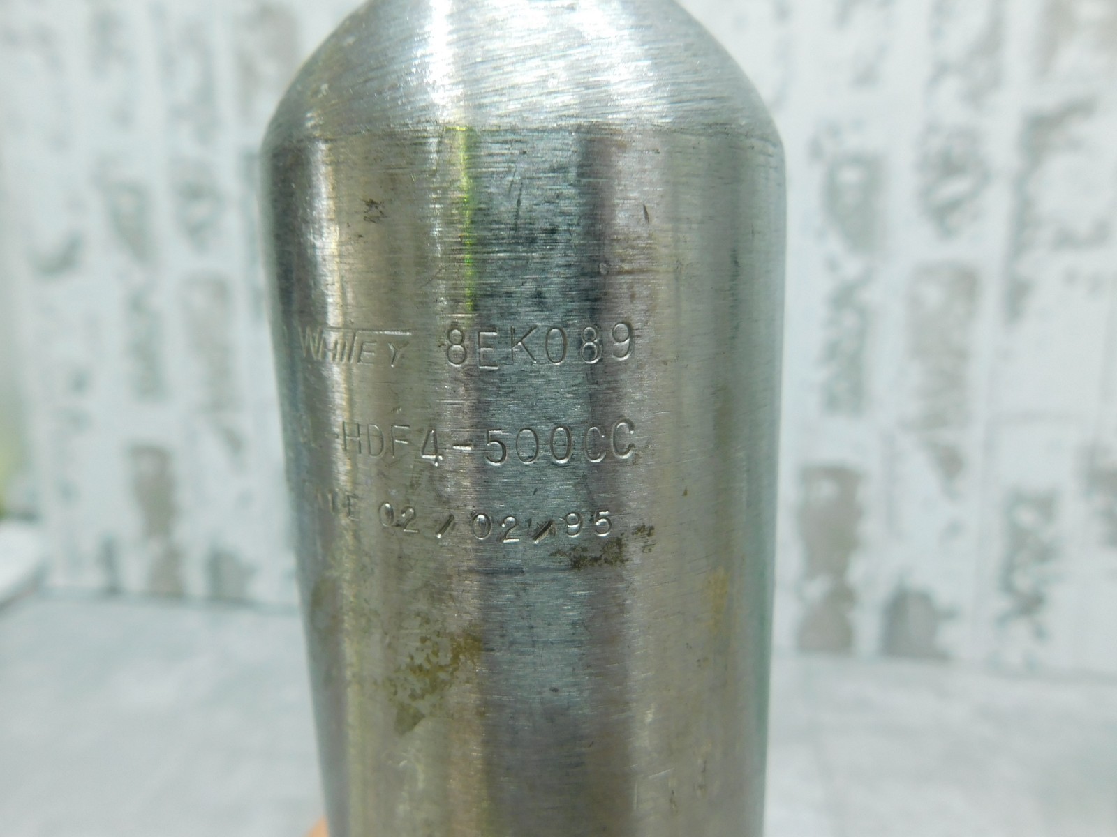 Whitey DOT-Compliant Sample Cylinder, 1/4″ FNPT ,316L-HD4-500CC, DOT-3E1800