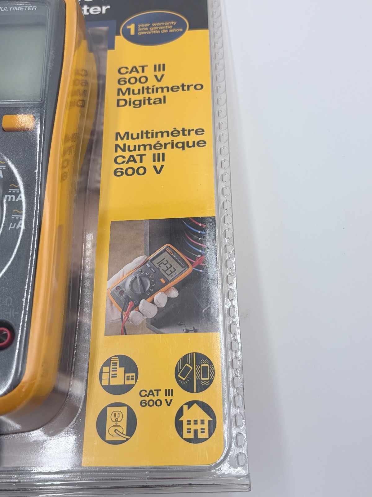 Fluke 15B+ CAT III 600V Digital Multimeter Brand New #8589