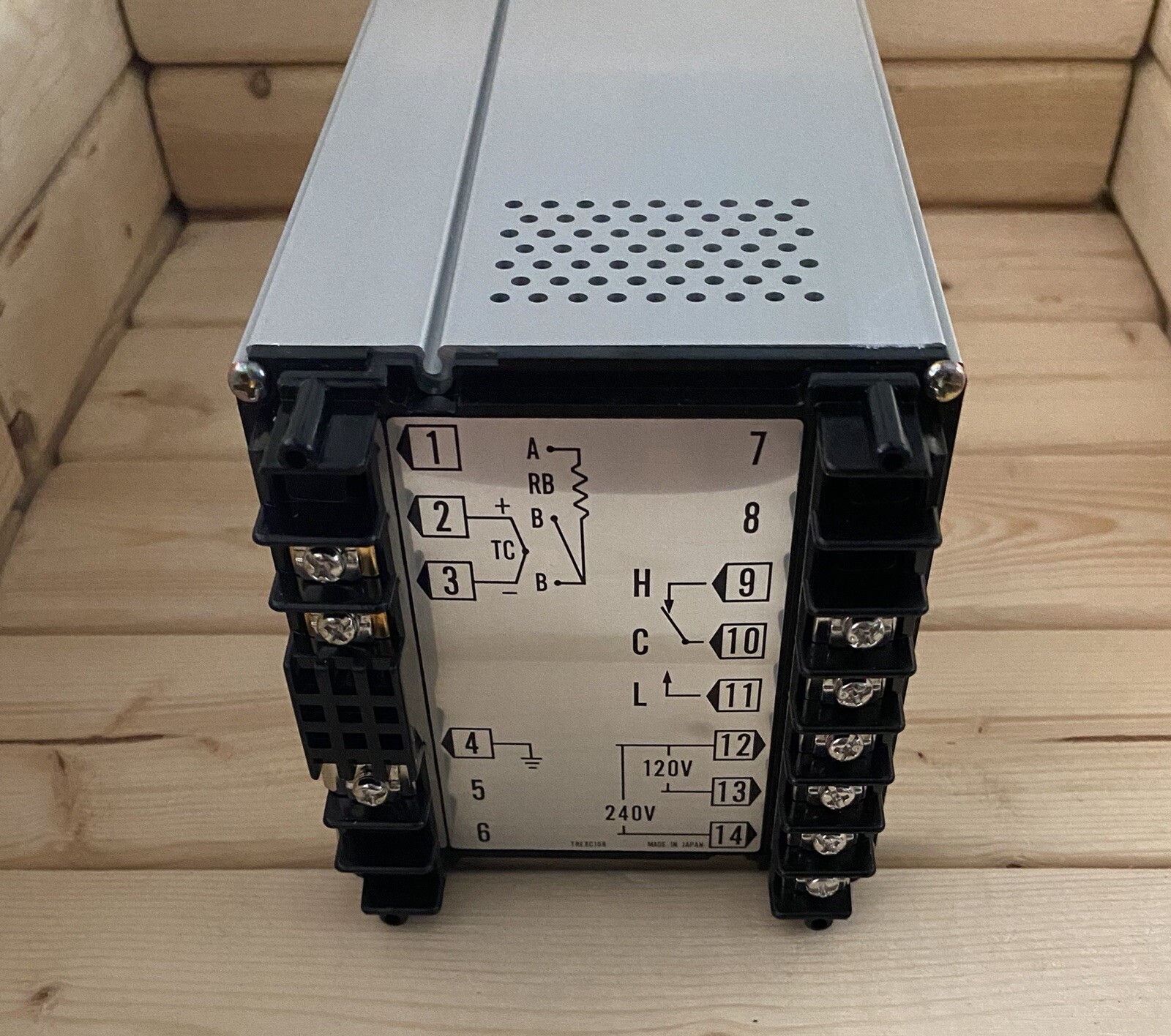 RKC-C1000-H1C-M MICROPROCESSOR-BASED TEMPERATURE CONTROLLER