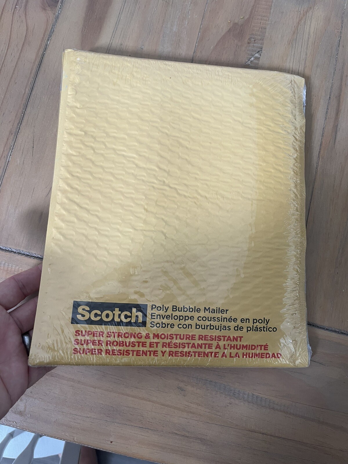 New Scotch poly bubble mailers 4 Pack – Size 2 ( 8.5 in x 11.25 in ) Lot of 31