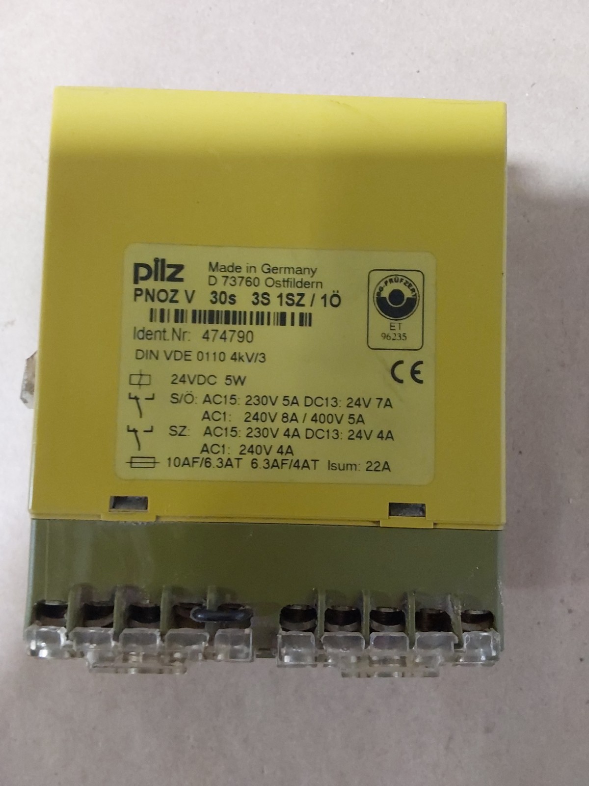 PILZ PNOZ V 30 s 24 V DC Safety Relay.