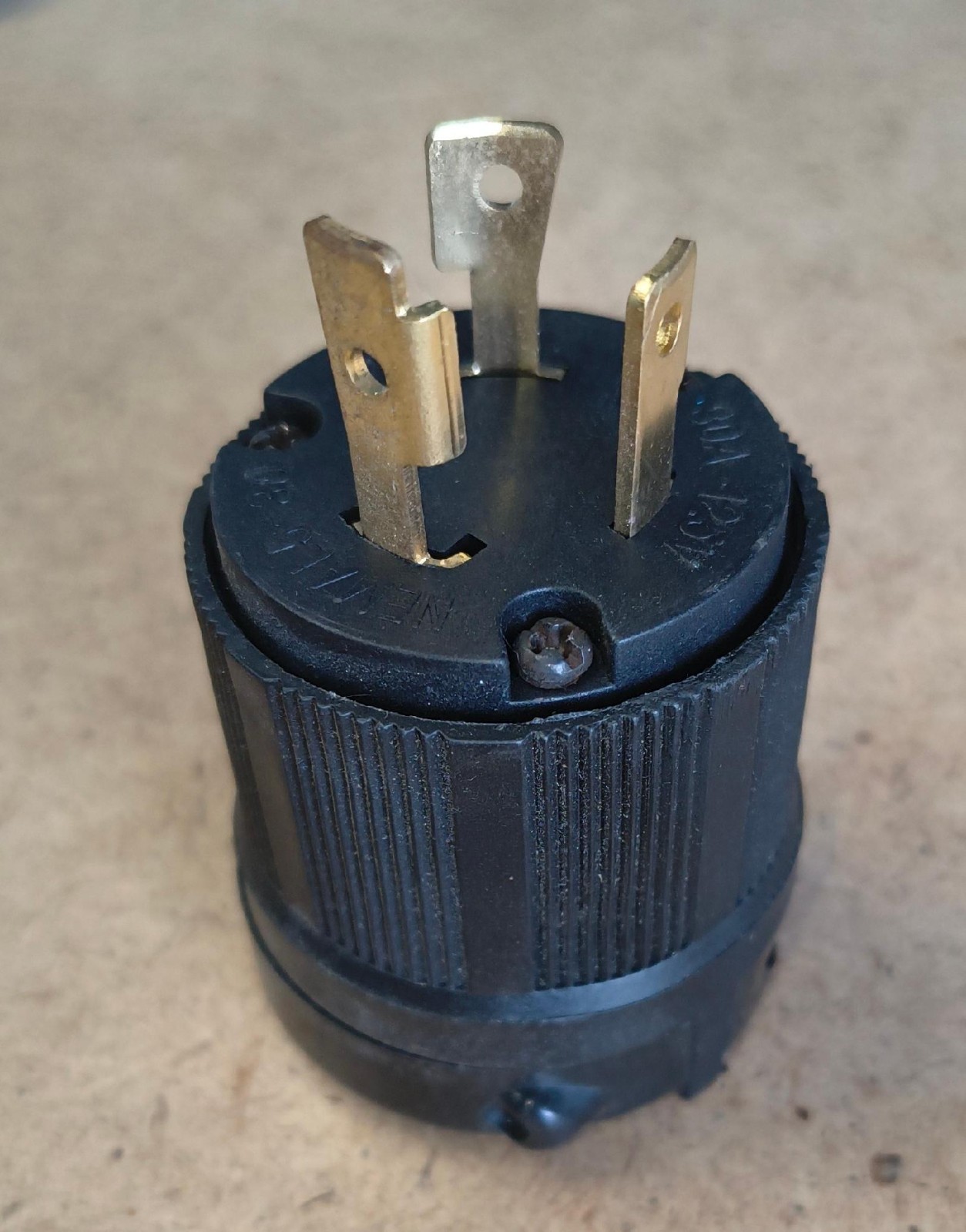NEW 3-Prong 30A 125V NEMA L5-30P Twist Lock Male Plug Generator RV Free Ship