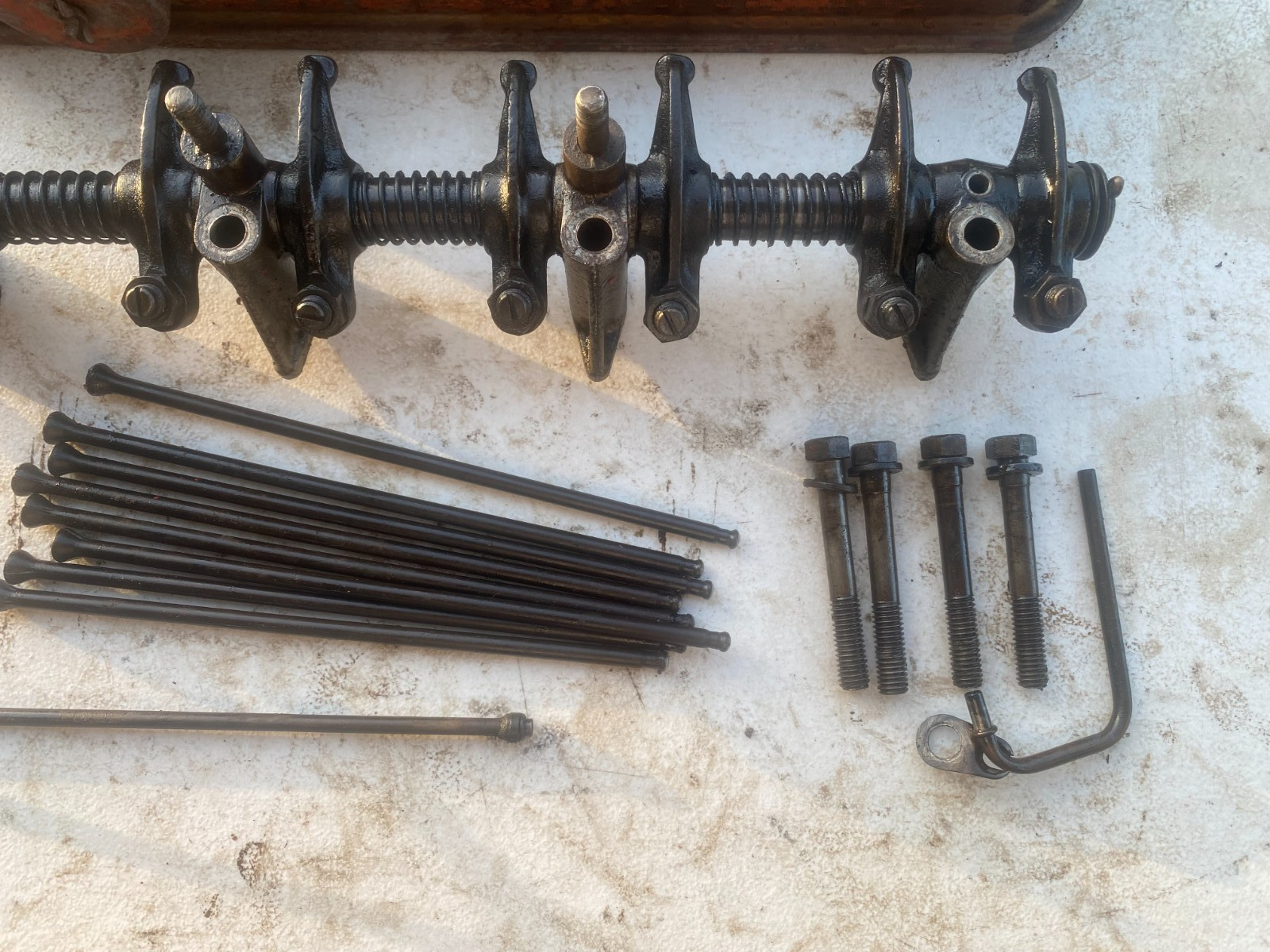 Ford Tractor 600-800 Engine Rocker Arm Assembly W/Push Rods & Cover -Oil Lines