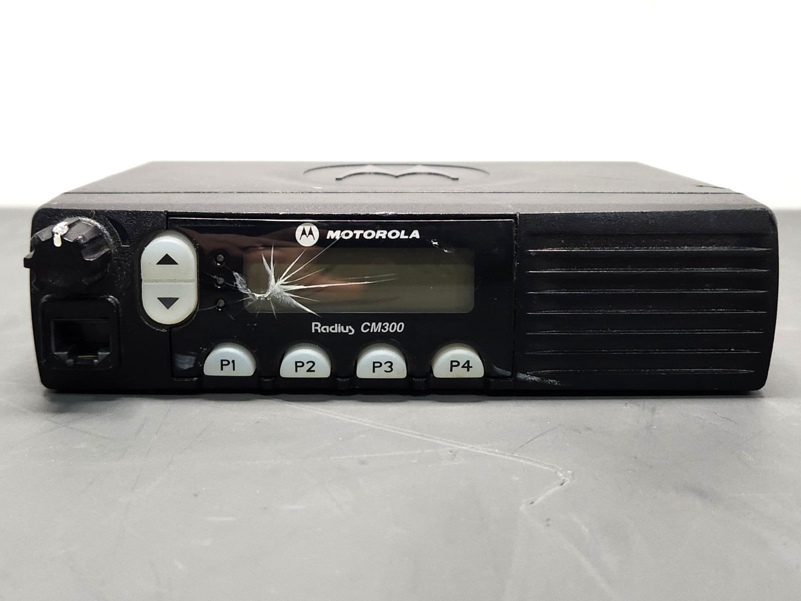 Motorola CM300 Mobile Two-Way Radio Cracked Screen AAM50RNF9AA1AN