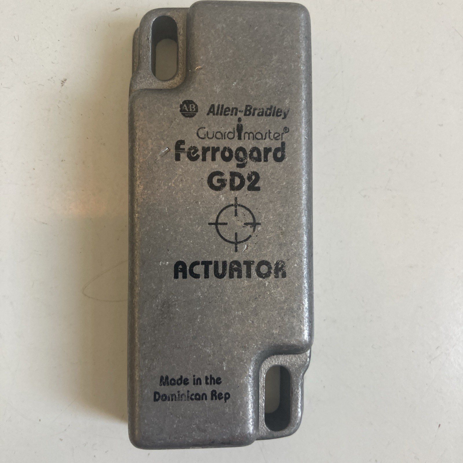 ALLEN BRADLEY GUARD MASTER FERROGARD GD2 ACTUATOR made in Dominican Republic