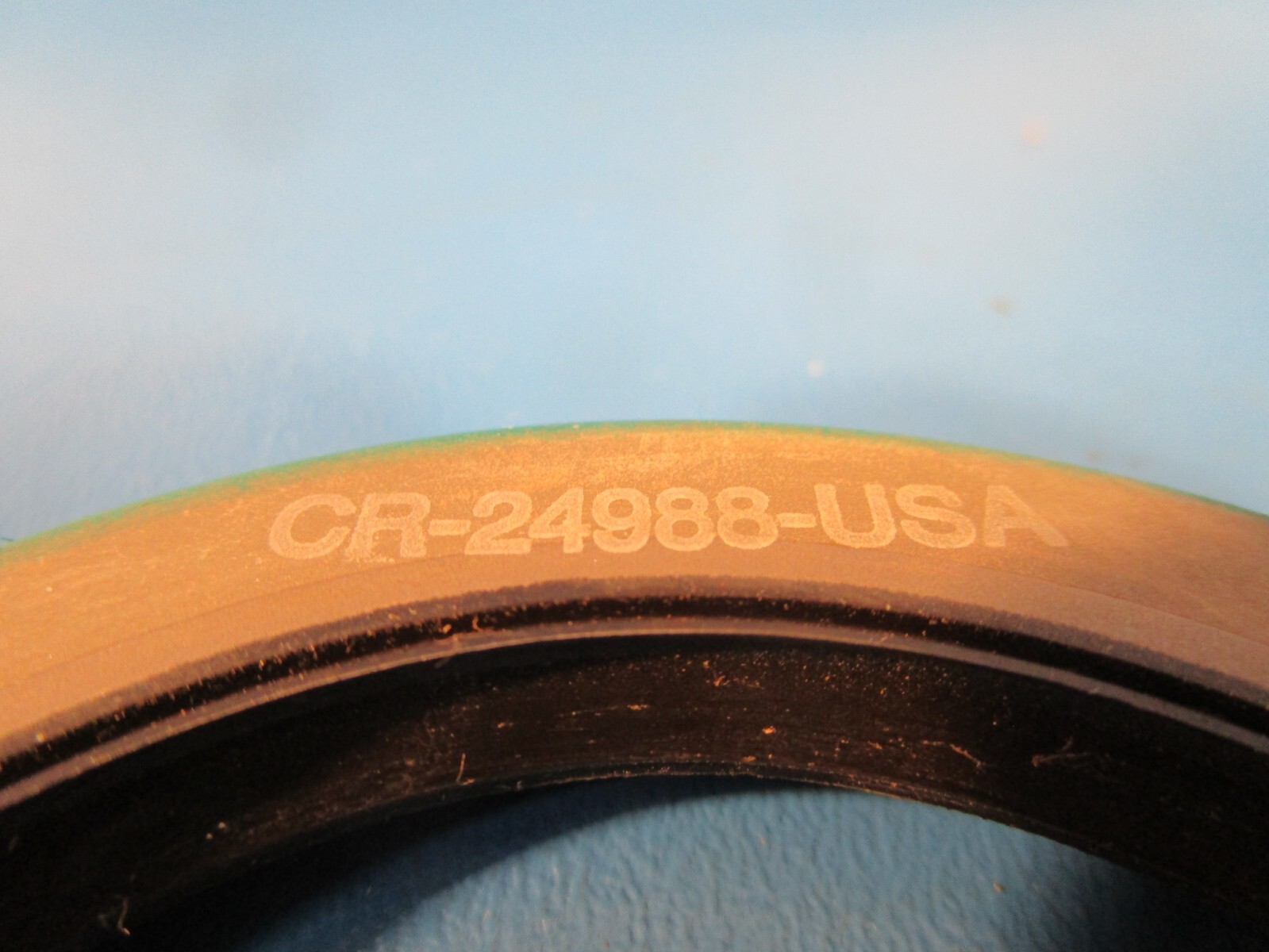 CR 24988, SKF Double Lip Oil Seal, 2.500 in Shaft Dia., 3.500 in OD