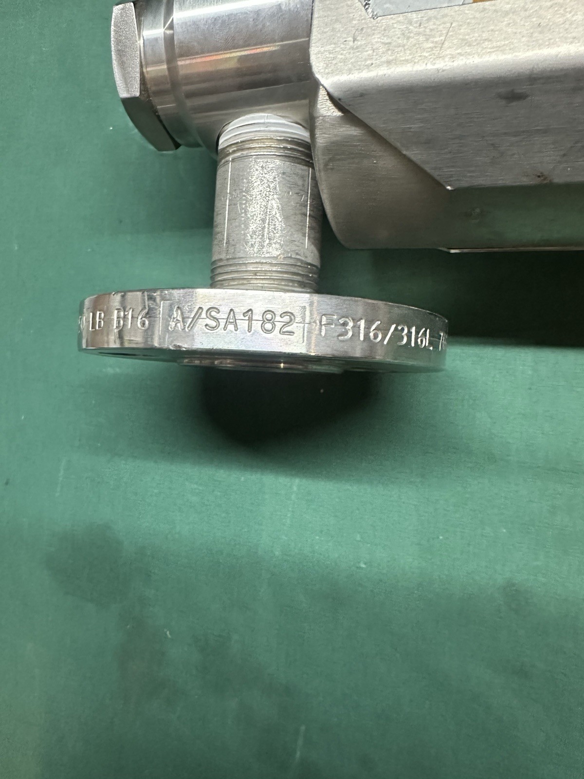 Siemens Wallace Tiernan Flow Gauge 5210G32116XXBD402SXX – New OEM