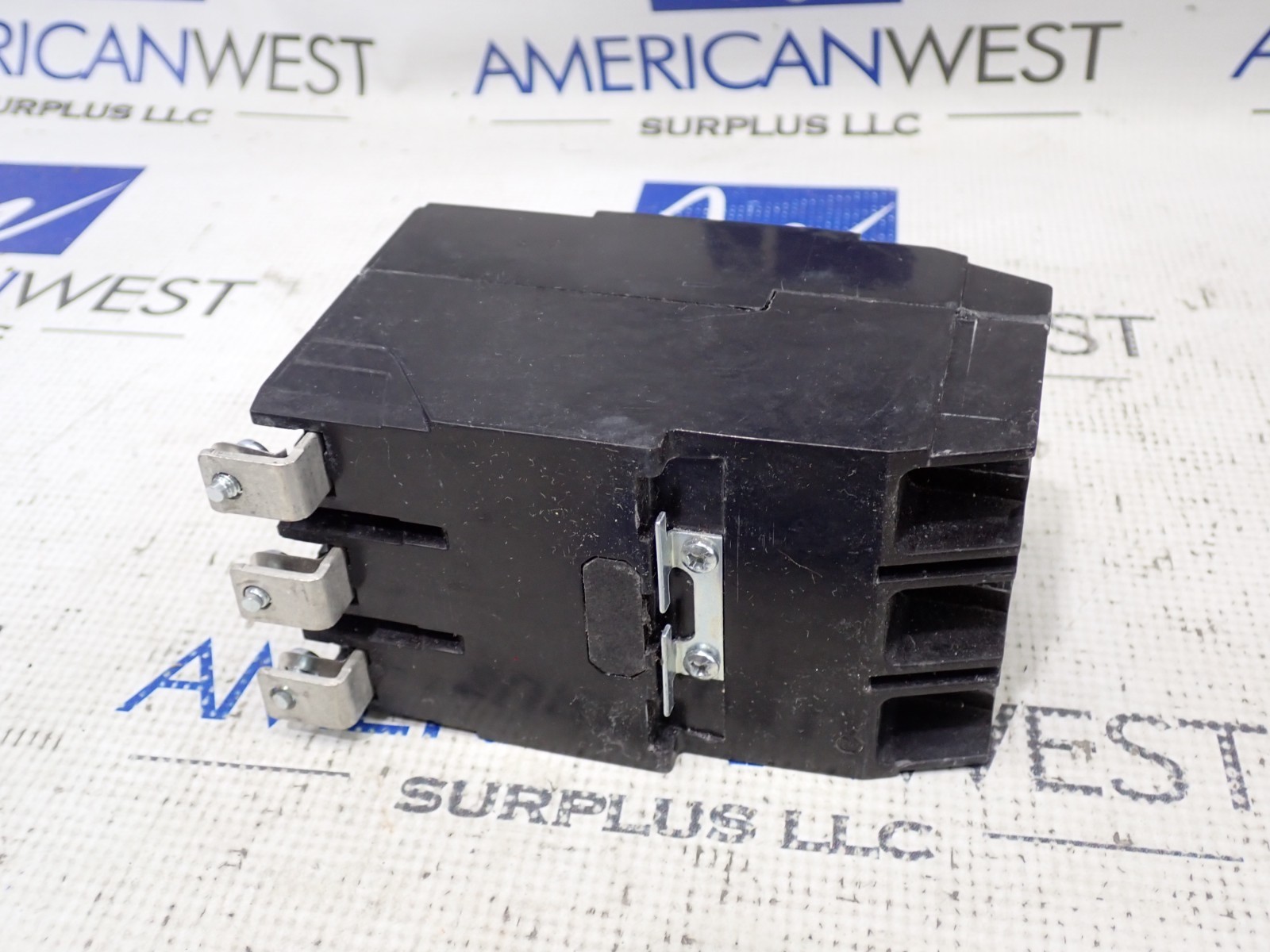 ABB TEY330 3 Pole 30 Amp 480Y/277 Volt Bolt On Type TEY Circuit Breaker – Tested