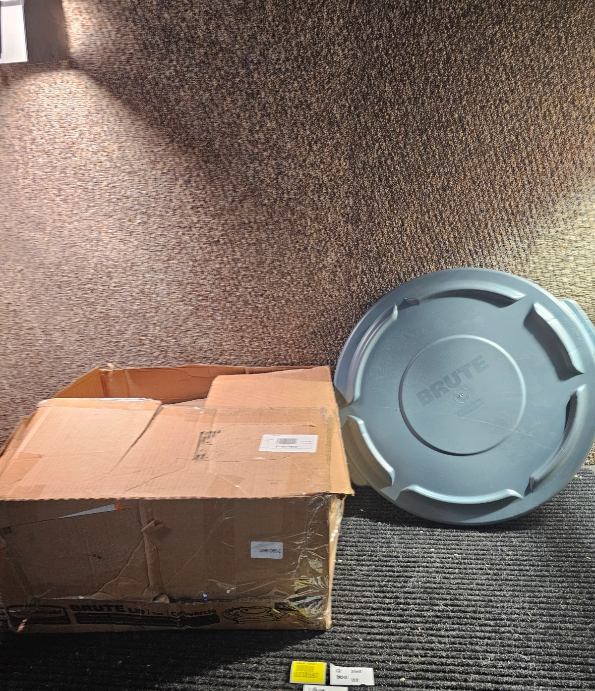 (QTY 6) Rubbermaid Brute Gray 32 Gal Trash Container Lids Commercial 1893163