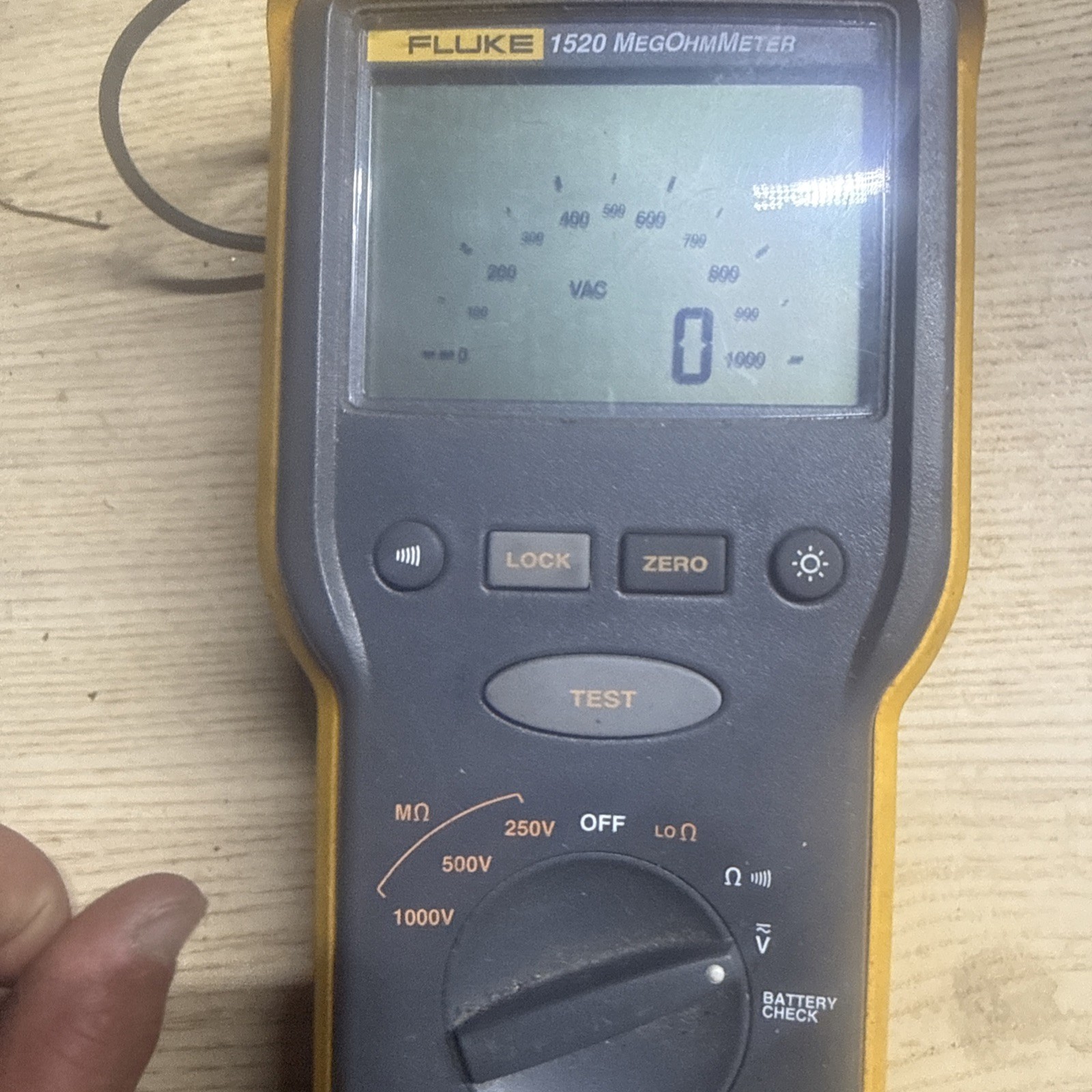 Fluke 1520 MegOhmMeter Insulation Tester