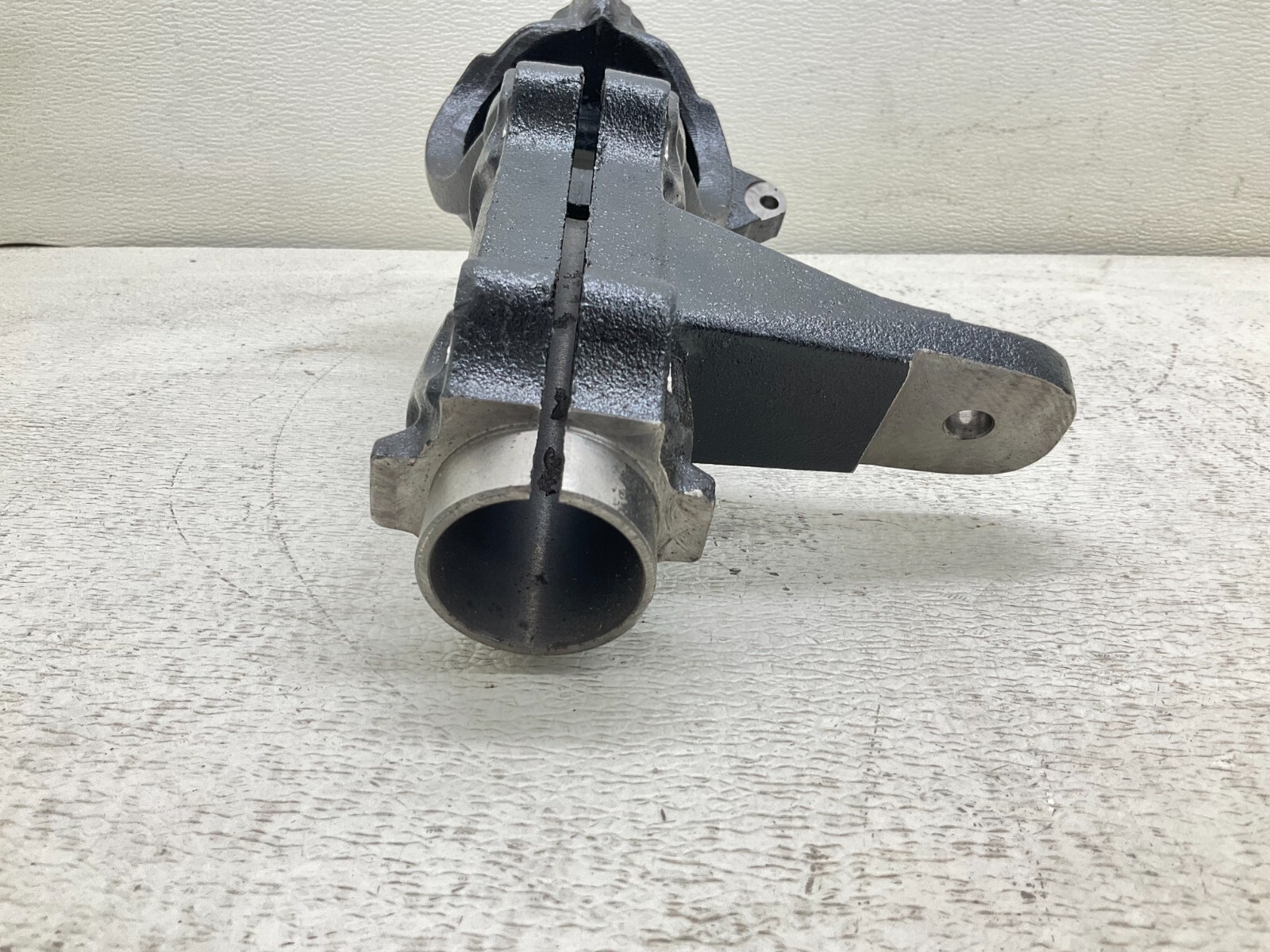 Daedong Kioti U3215-51318 RH Knuckle U321551318 U3215 New (TSC)