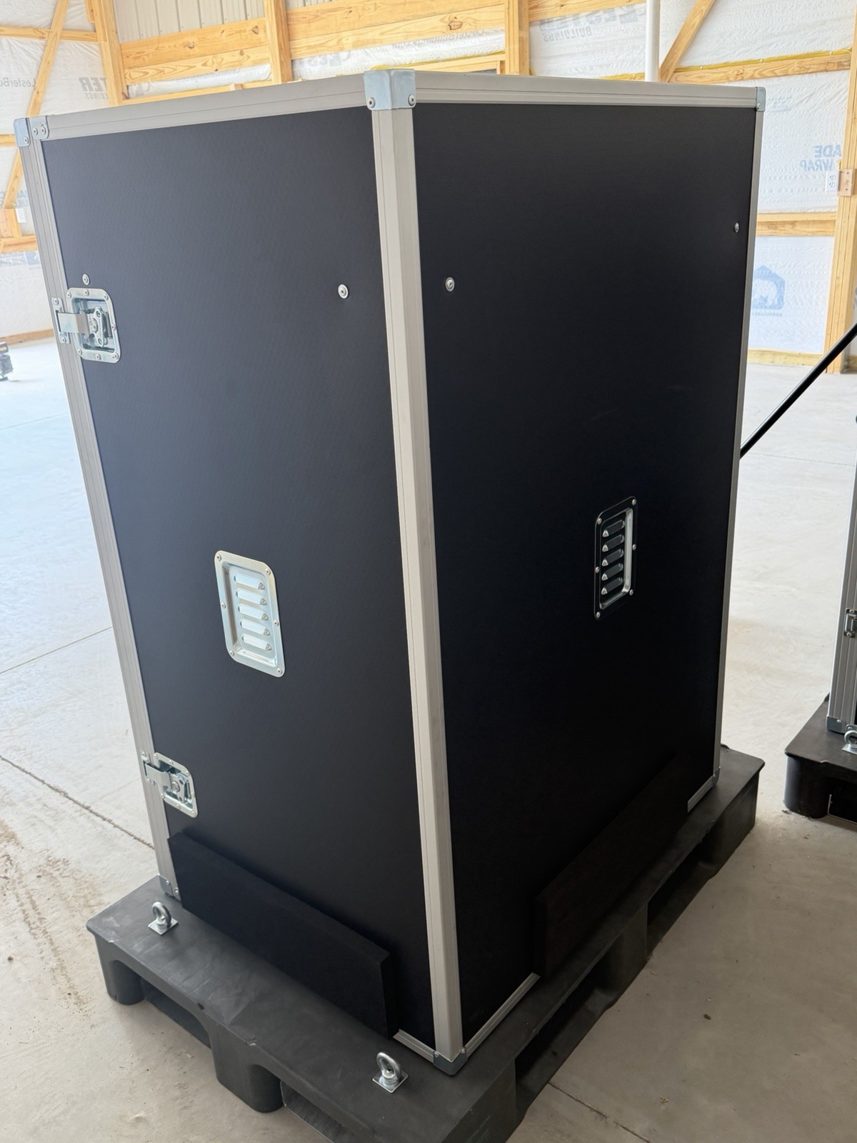 Heavy Duty Medical Equipment Shipping Crate with Integrated Loading Ramp
