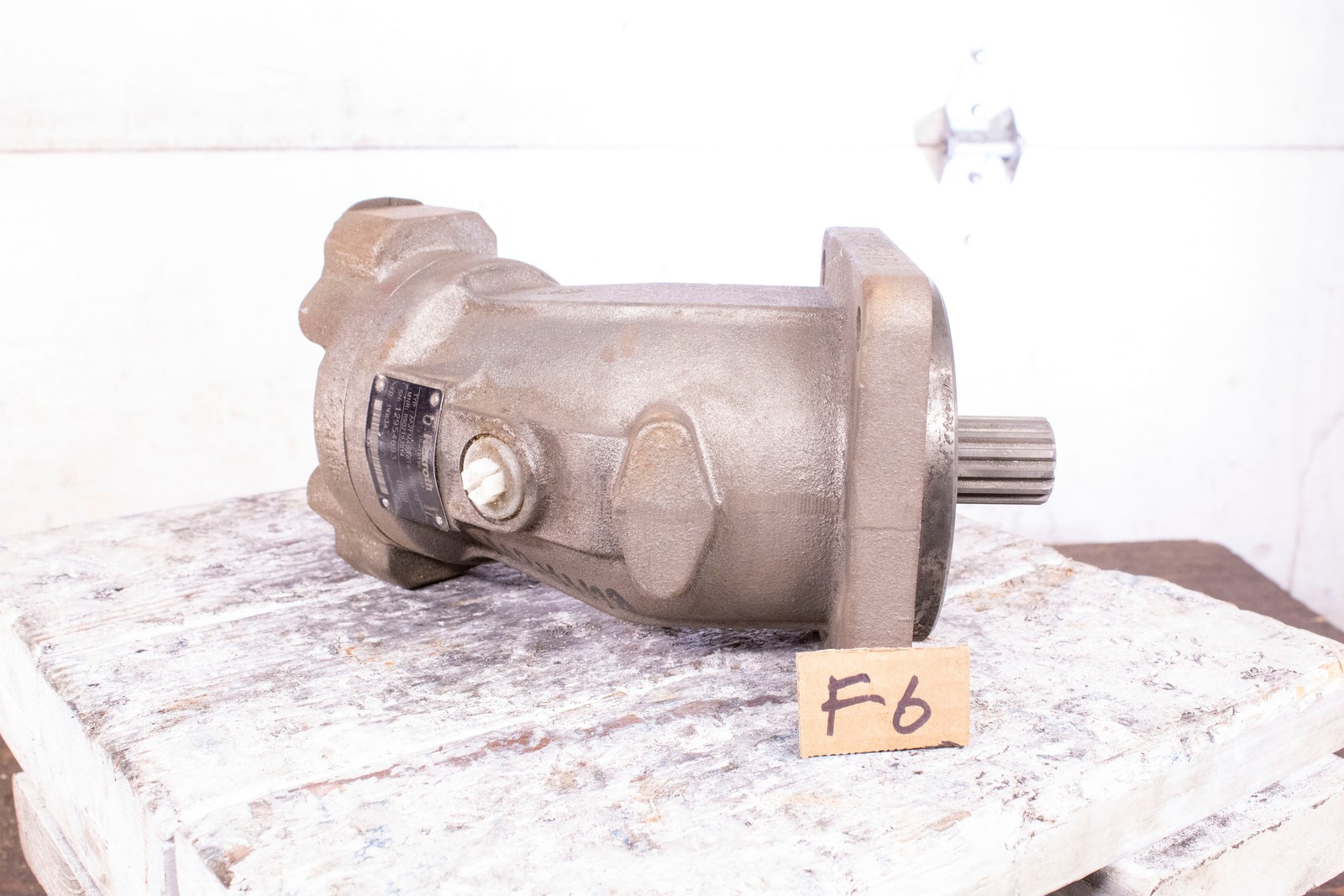 Rexroth R902193514 AA2FM45/61W-VSD510 Hydraulic Motor