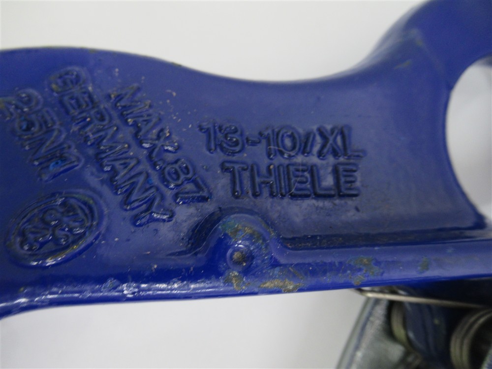 Thiele F32935, 13-10 Sling Hook w/ Eye & Latch, 6.70 Ton WLL