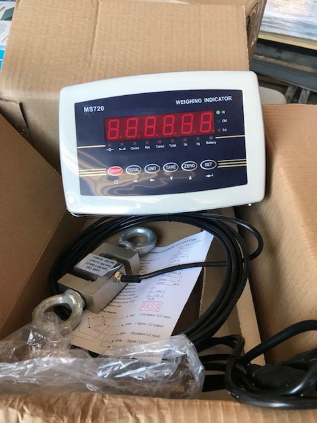 750 LB CALIBRATED CRANE SCALE TENSION/ COMPRESSION accuracy 0.1 LB