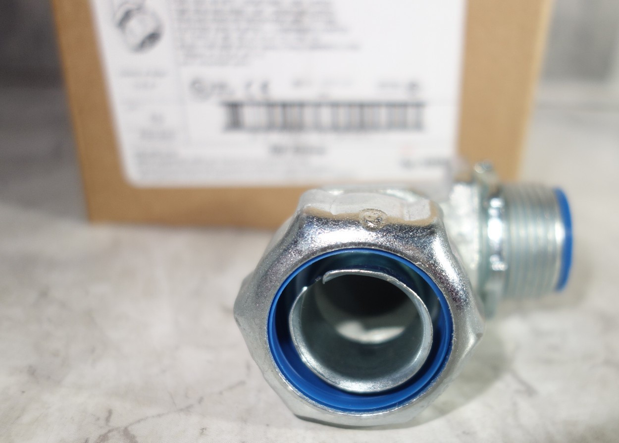 10 Thomas Betts 5353 Liquidtight Flexible Metal Conduit Connector 90 Degree 3/4″
