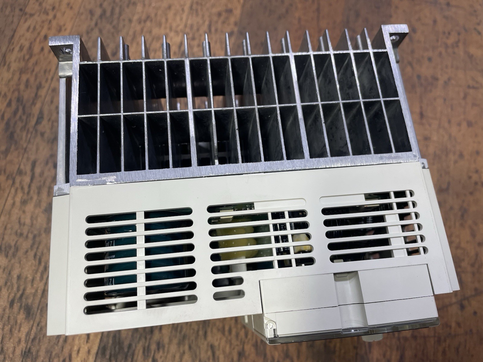 Mitsubishi FR-E520-3.7K FREQROL-E500 3.7kW 5HP 200-240V VFD Inverter Drive