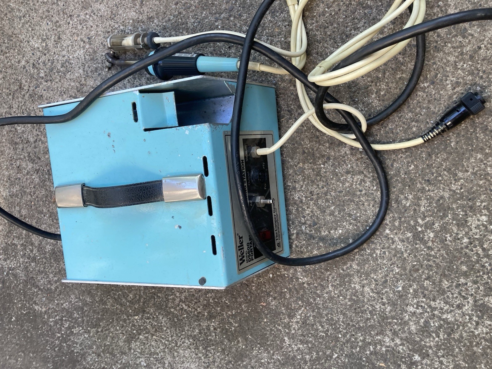 Weller DS600 Portable Desoldering Station With DS601