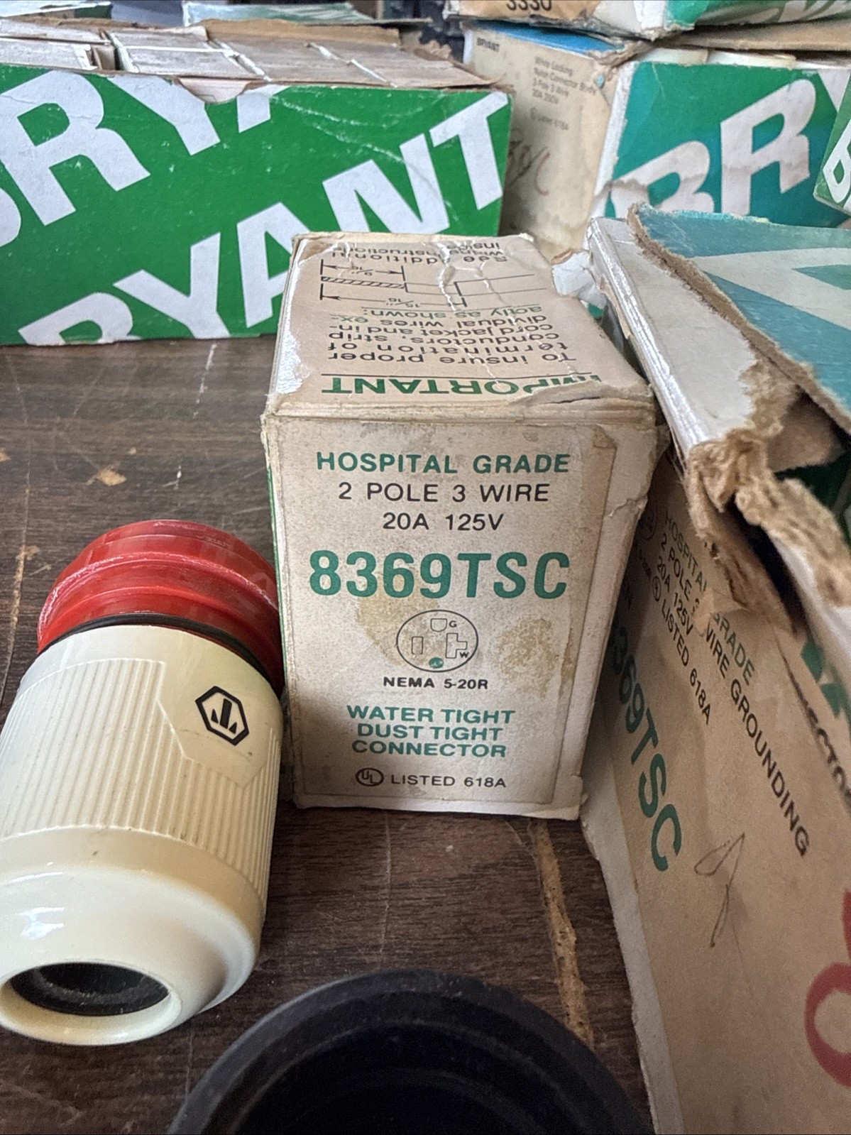 17 Hubbell Bryant Hospital Grade 8369Tsc Water Tight Connector Plug 20a 2 Pole