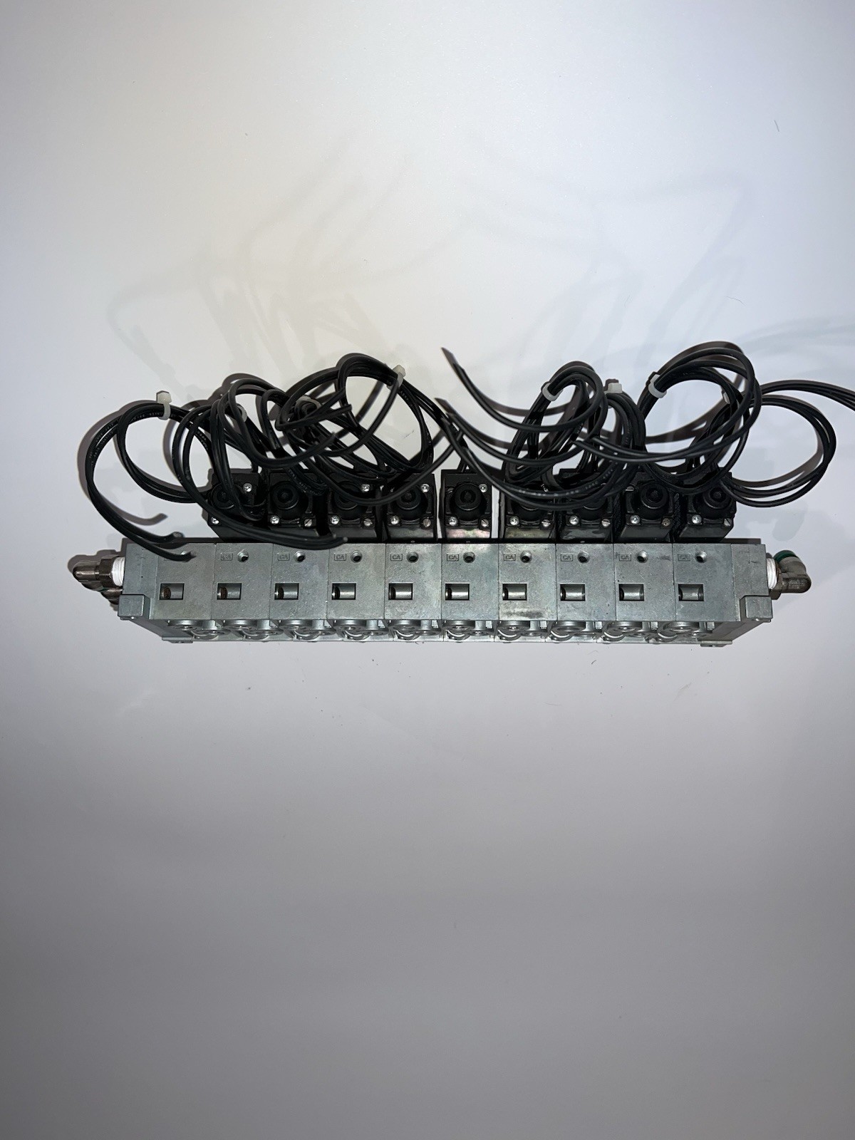 QUANTITY 9) NUMATICS 031SA415O000030 SOLENOIDS ON MANIFOLD SEE *NOTE*