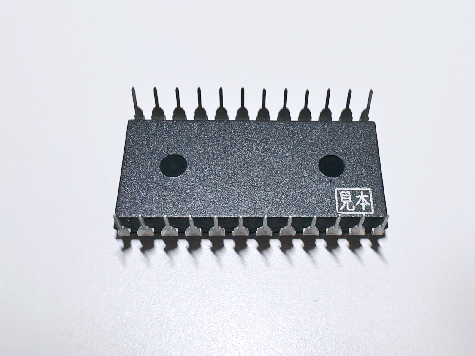 1X MB8417A-12 Fujitsu CMOS Static RAM 16K SRAM 2Kx8 bit Memory IC 120ns DIP-24