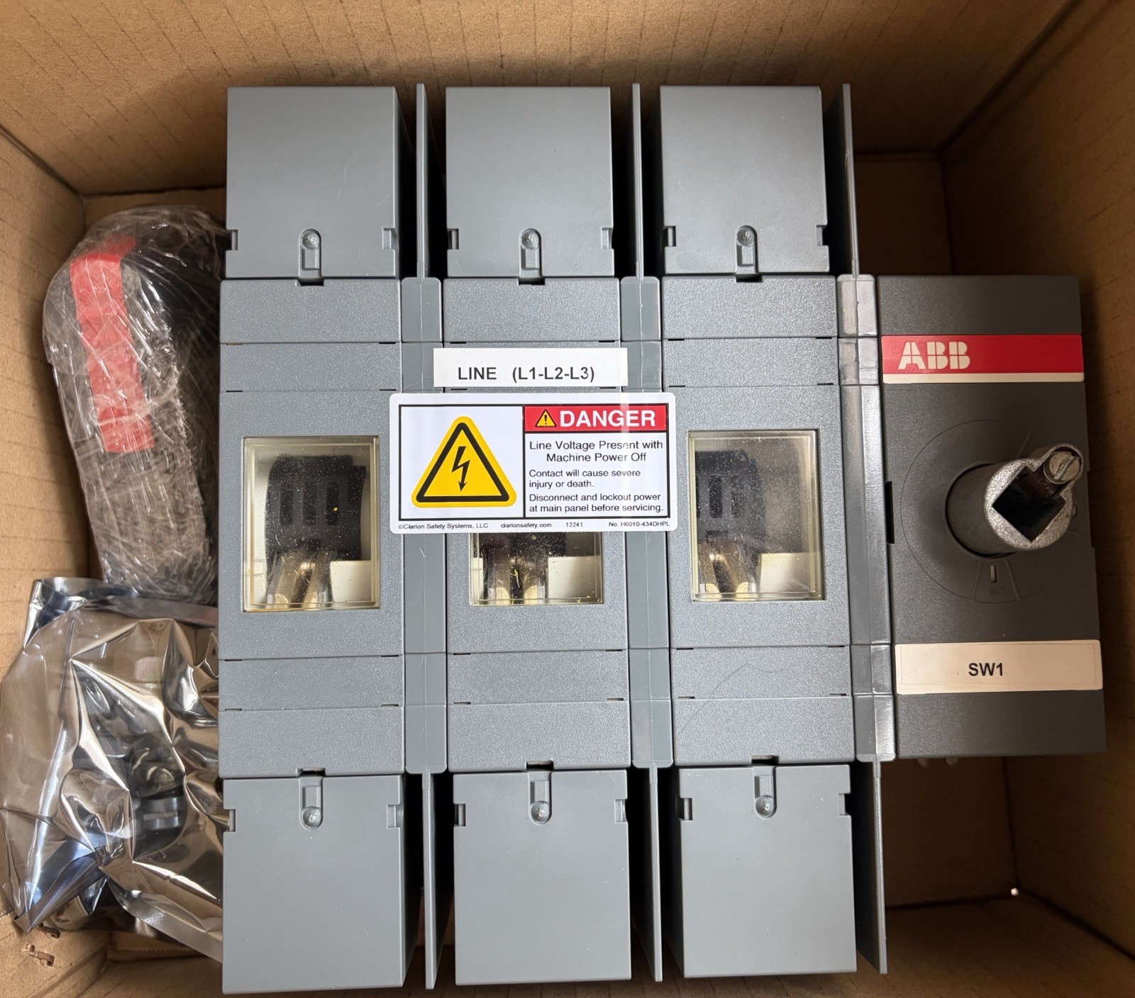 ABB OT400U03 Switch Disconnector Free with Handle Fast Delivery By UPS