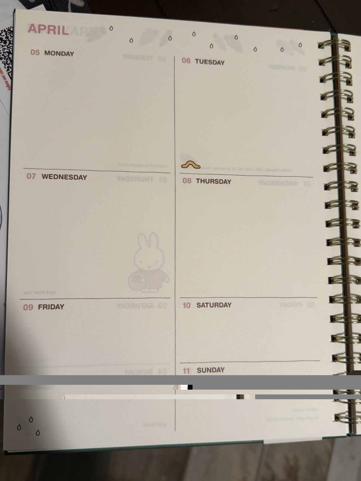 Miffy Green 17-Month Spiral Planner W/Colorful Floral Pattern:Aug 2026-Dec 2027