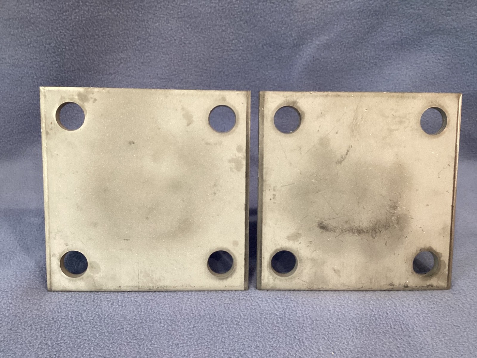 UNISTRUT STAINLESS STEEL FLOOR MOUNT BASE, QUANTITY OF 2