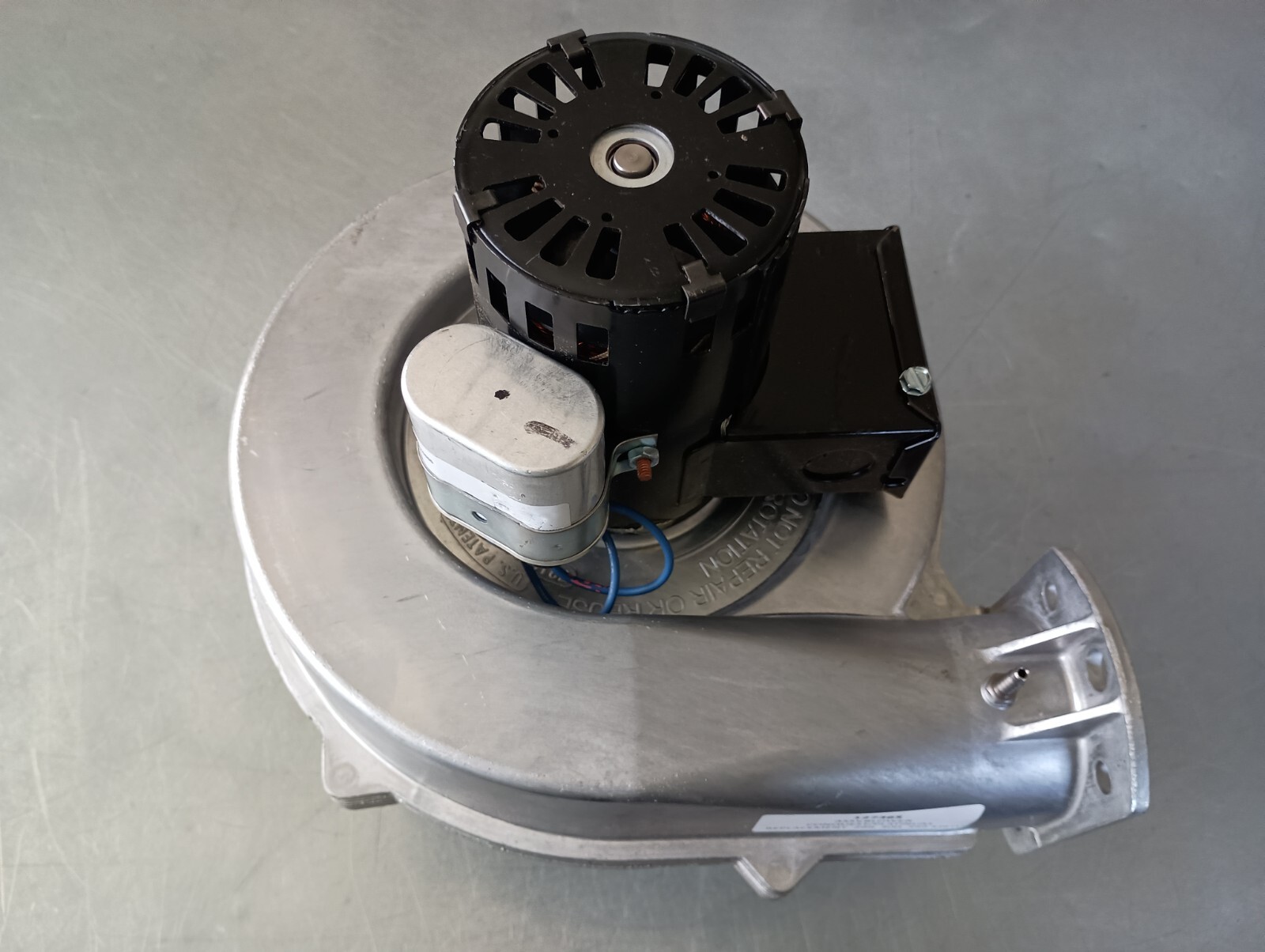 NEW PVI CONQUEST WATER HEATER GENUINE OEM 127365 OR 119467 BLOWER ASSEMBLY