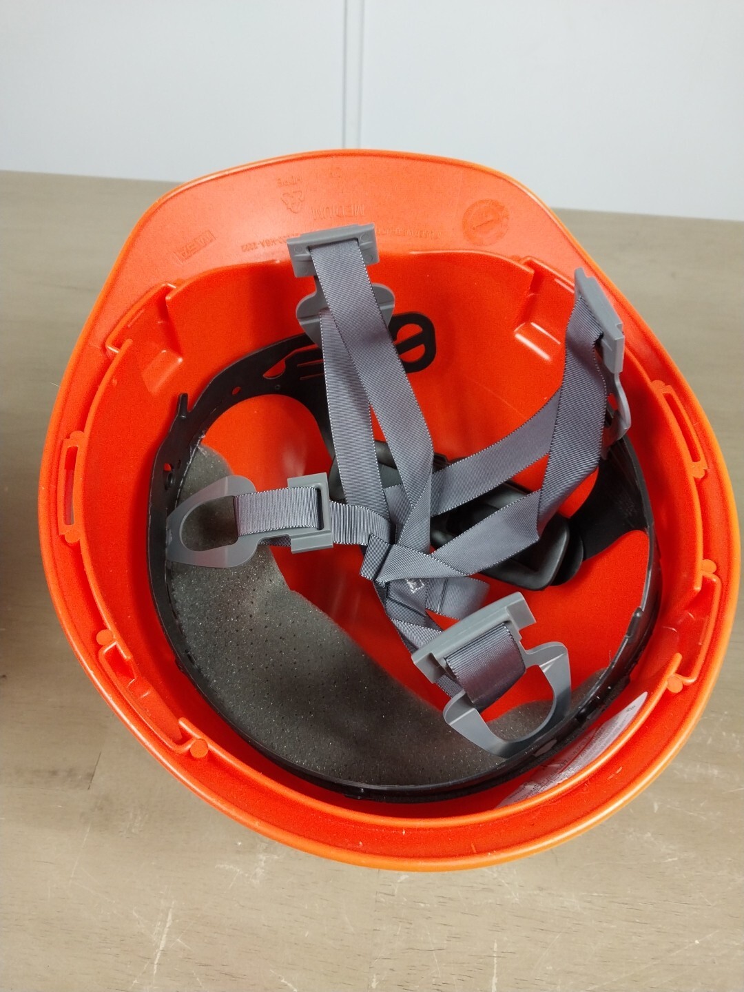 Msa Safety 495736 V-Gard Front Brim Hard Hat, Type 1, Class E, Ratchet MEDIUM