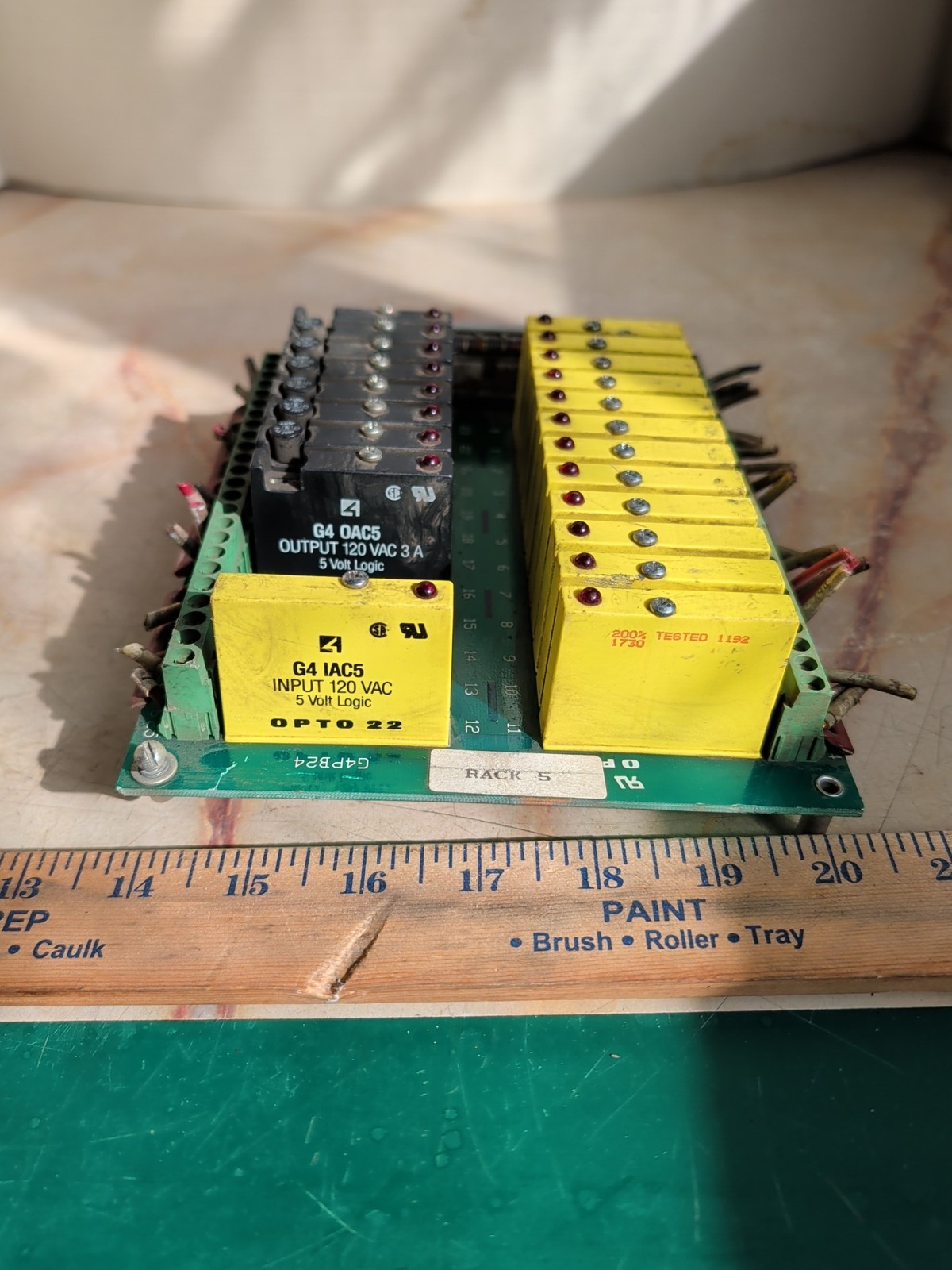 OPTO 22 G4PB24 TERMINAL BOARD W/ (13) G4IAC5 INPTUT (8) G40AC5 OUTPUT MODULES