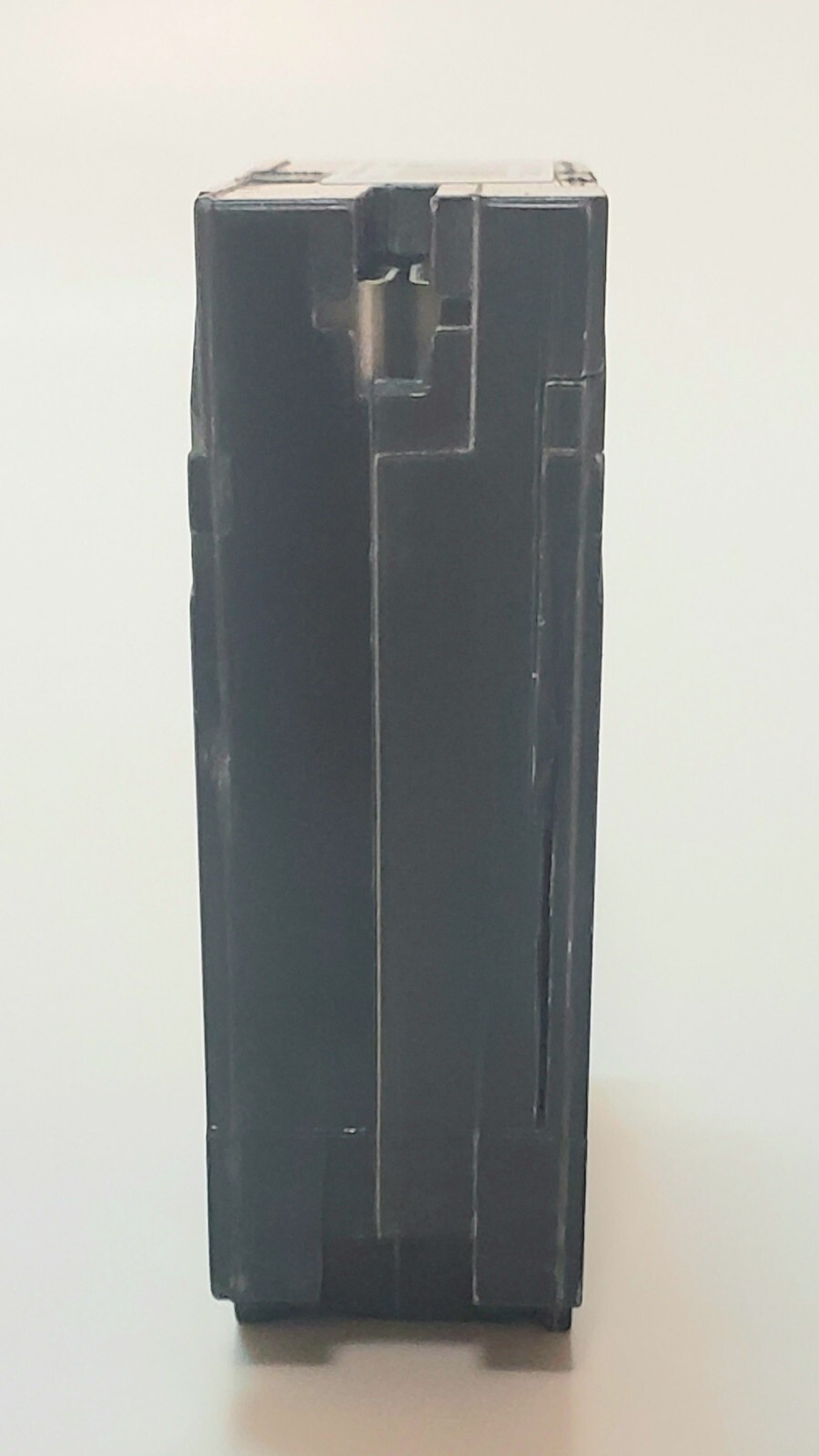 Cutler Hammer BR2020 1 Pole Twin 20 A 120V Plug In Type BRD-DNPL Breaker non-CTL