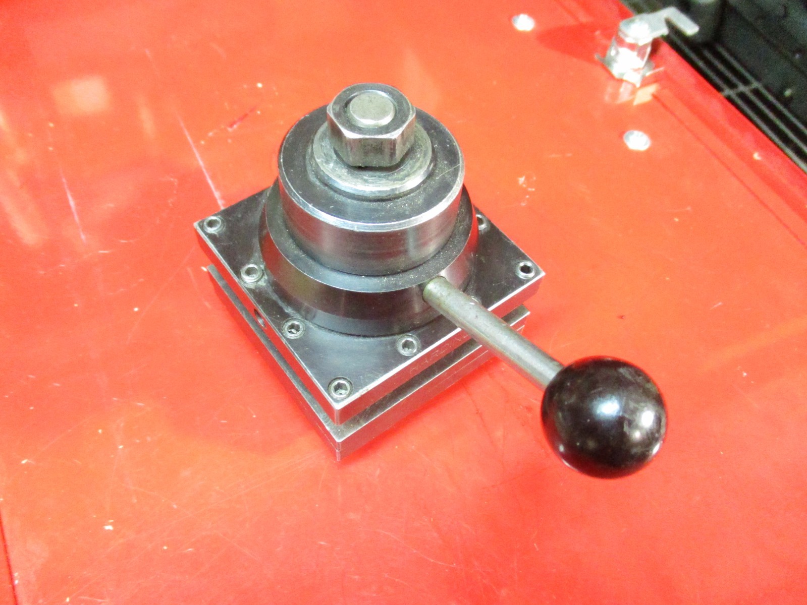 Hardinge Indexable 4-Way Tool Post 3″x3″, Complete Excellent