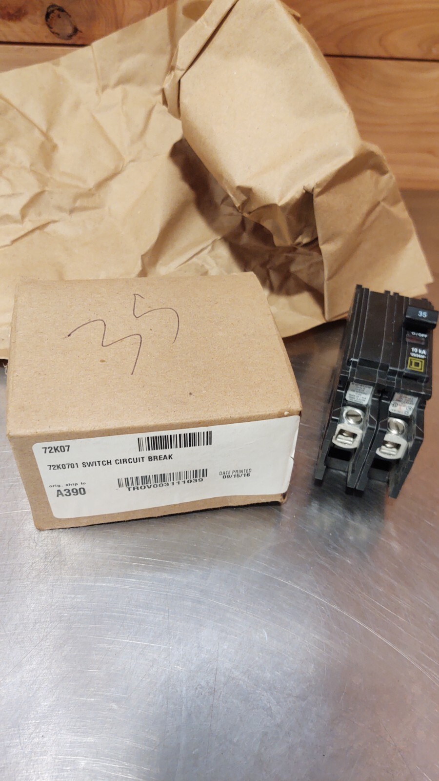Lennox 72K07 Circuit Breaker 2 Pole 35A 120/240V Common Trip